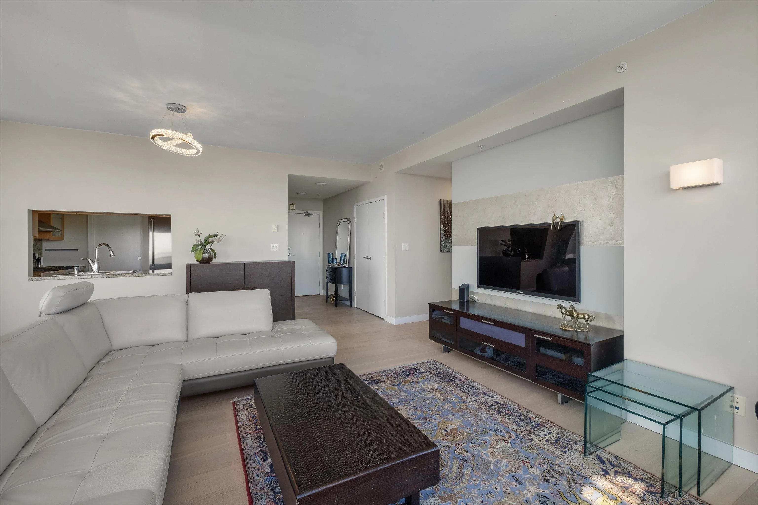 4201 1408 Strathmore Mews