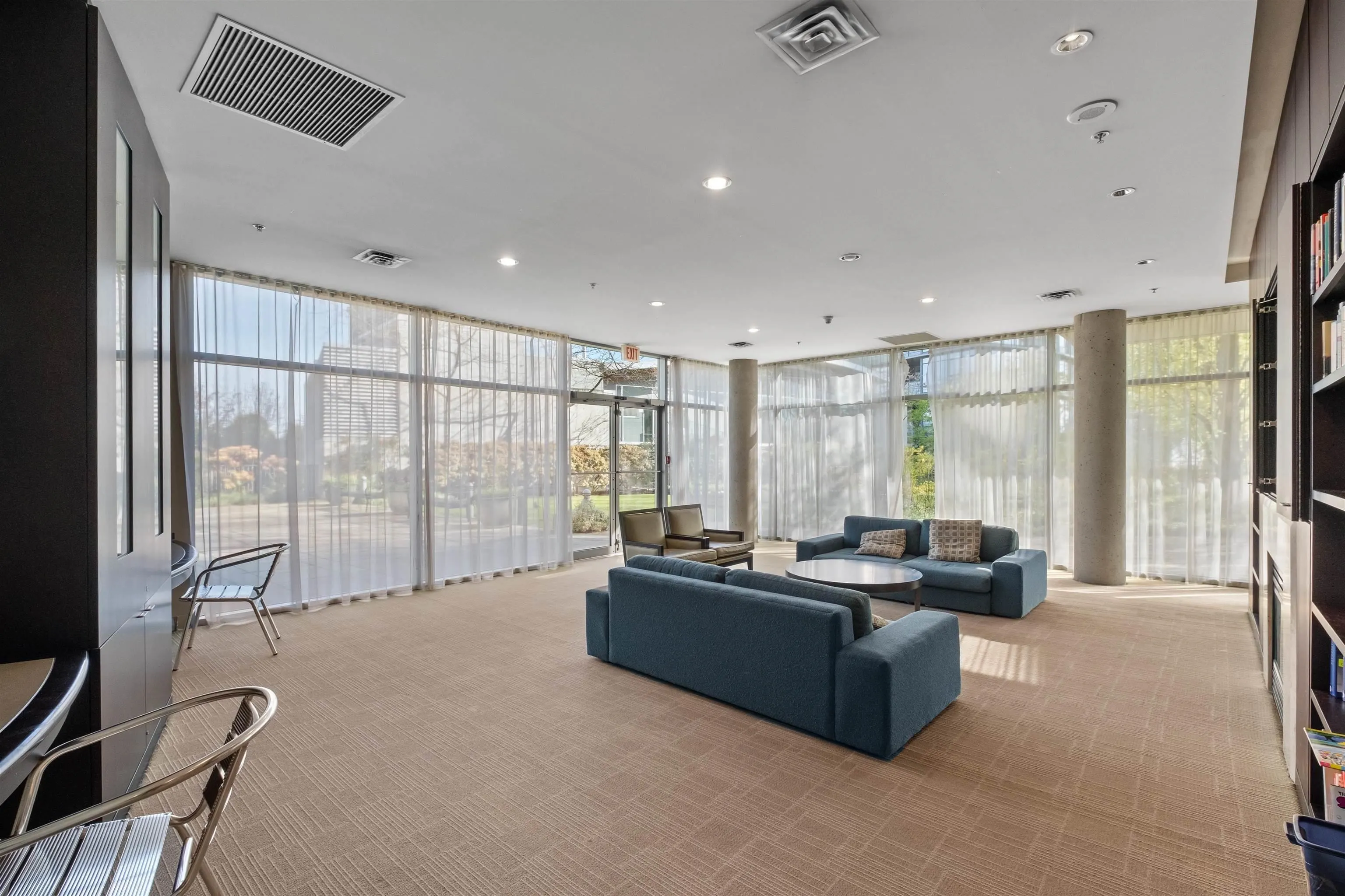 4201 1408 Strathmore Mews