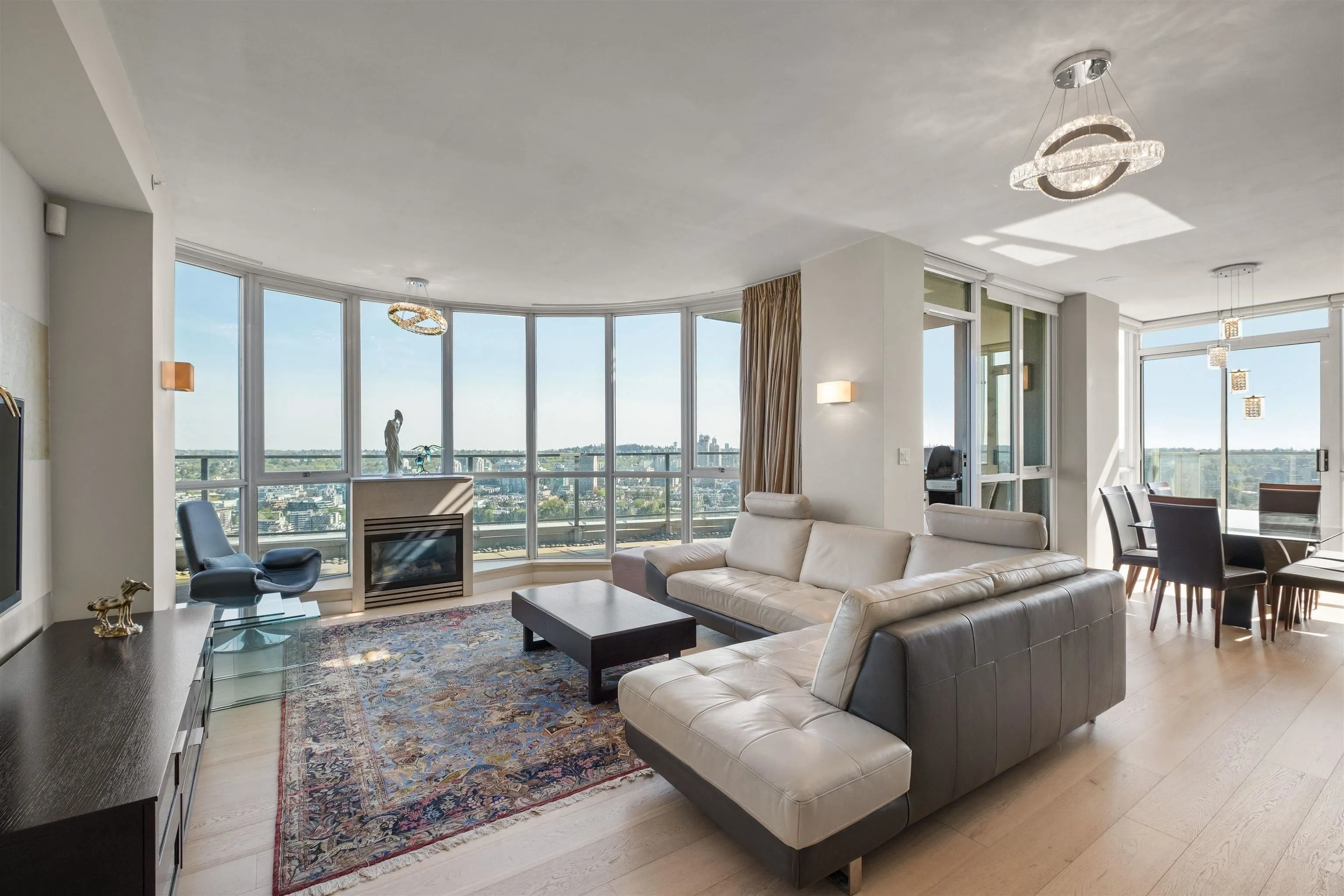 4201 1408 Strathmore Mews