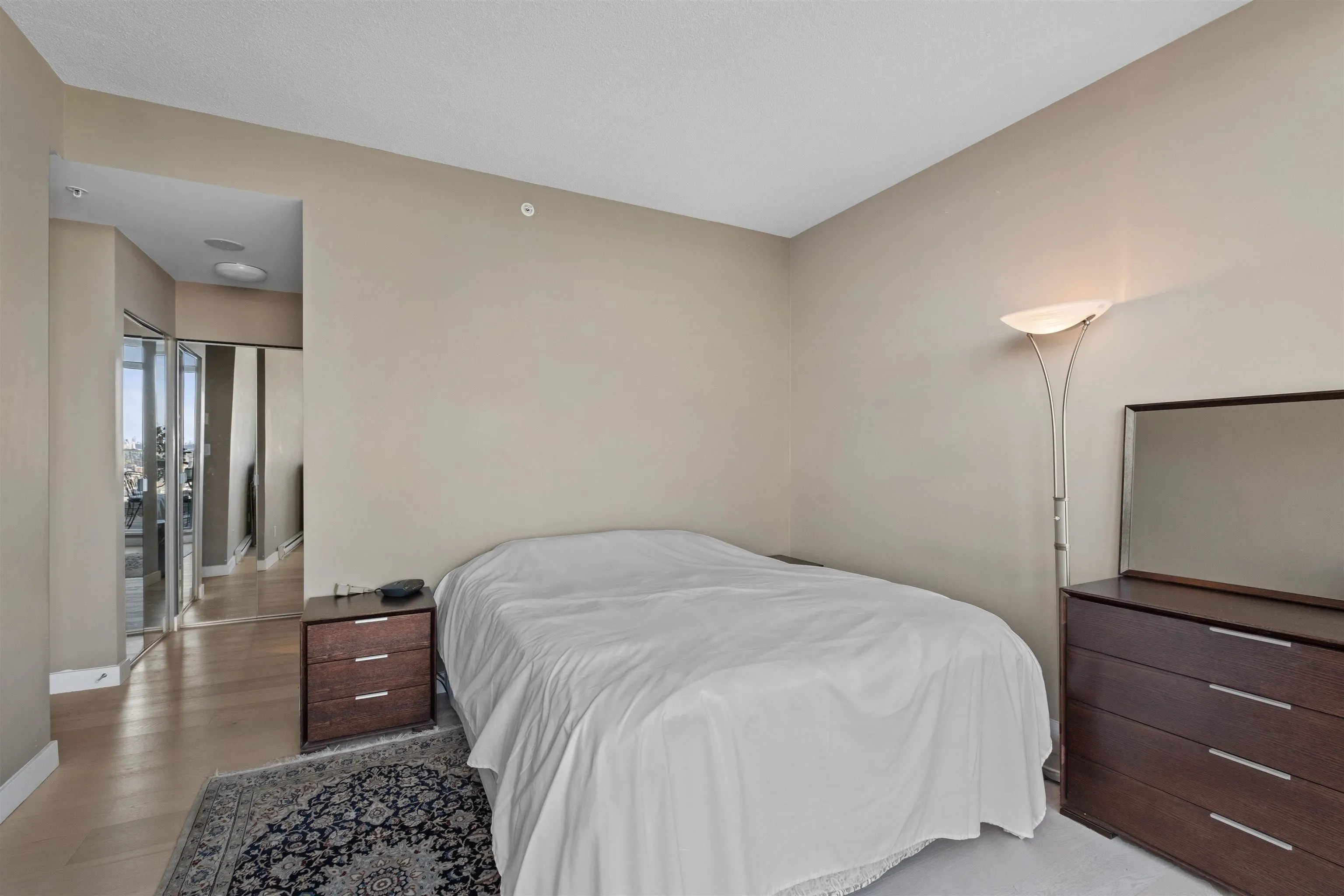 4201 1408 Strathmore Mews