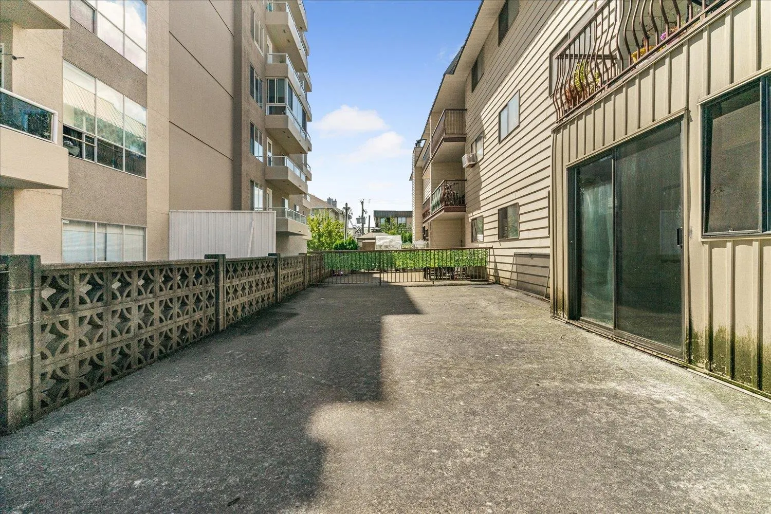 108 45749 Spadina Avenue