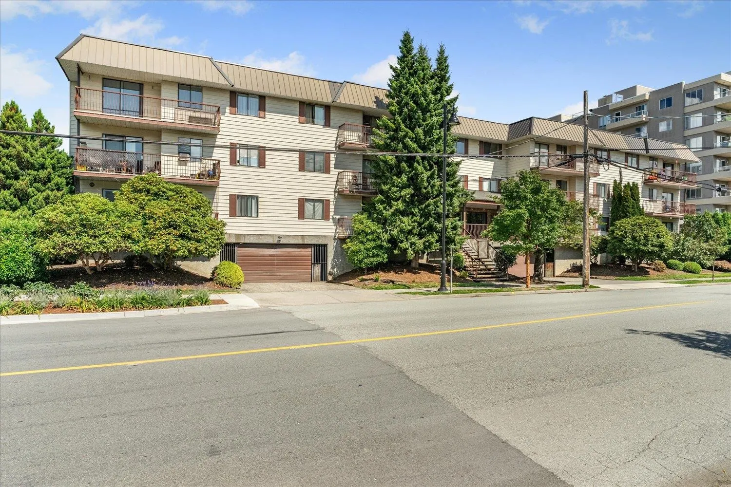 108 45749 Spadina Avenue