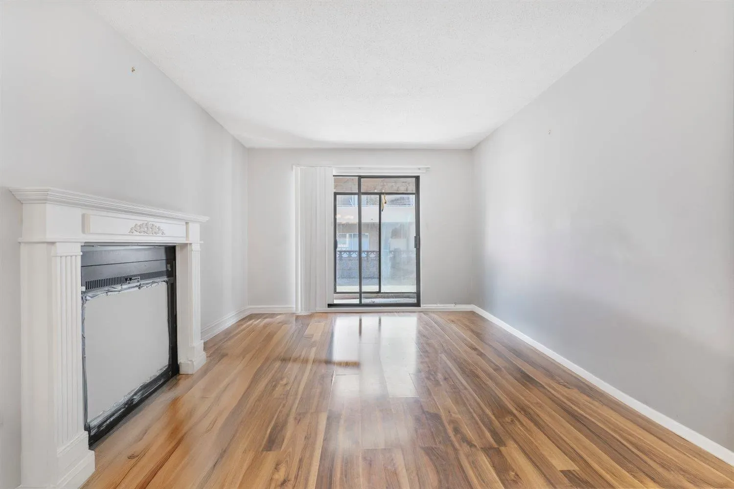 108 45749 Spadina Avenue