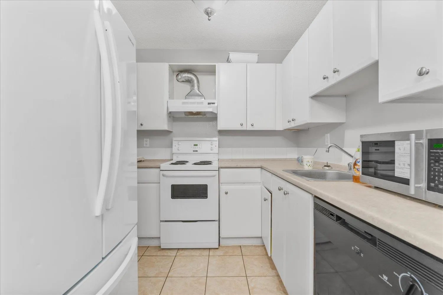108 45749 Spadina Avenue