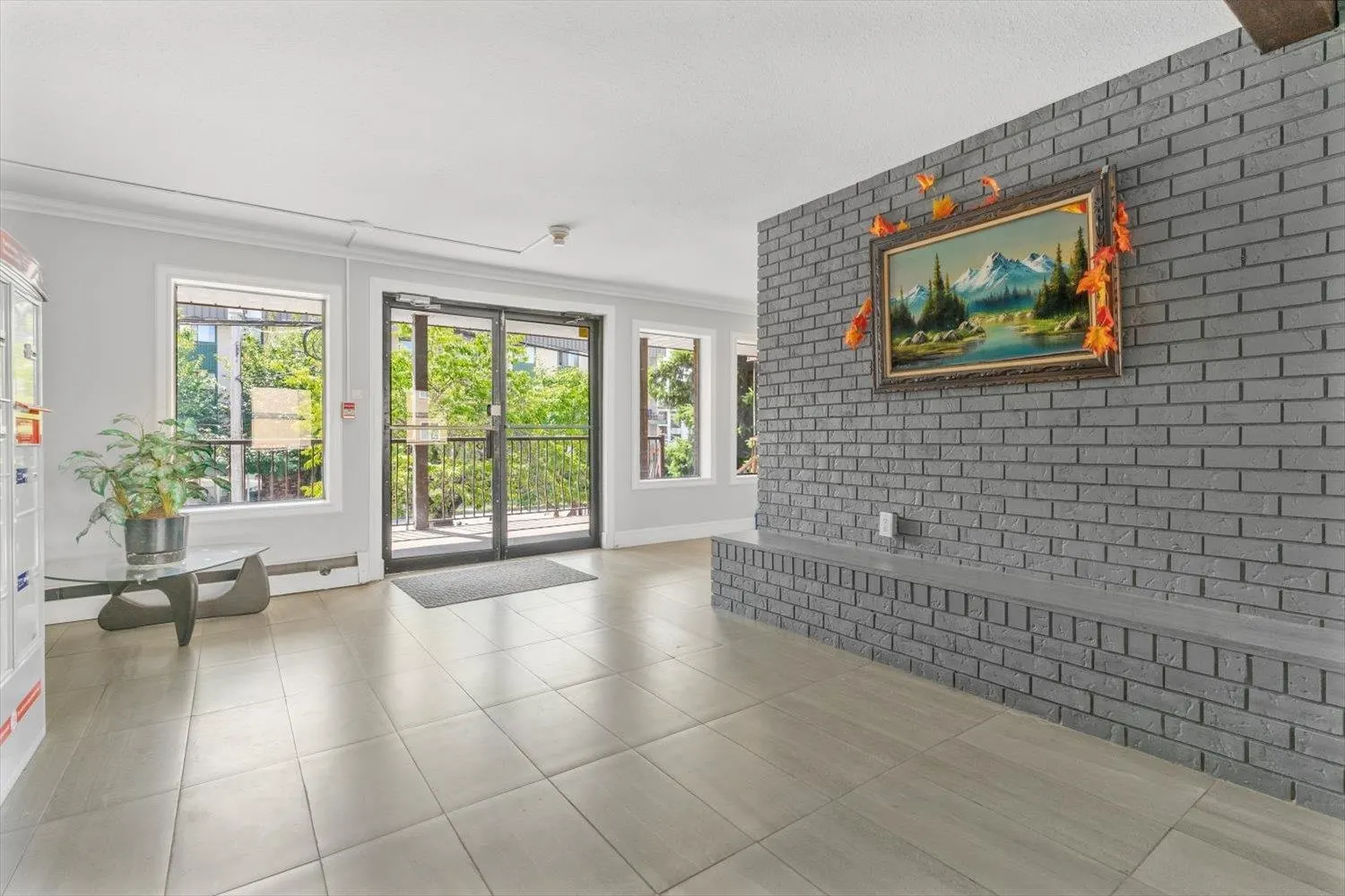 108 45749 Spadina Avenue