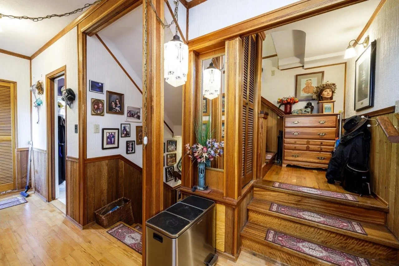 368 E Kings Road