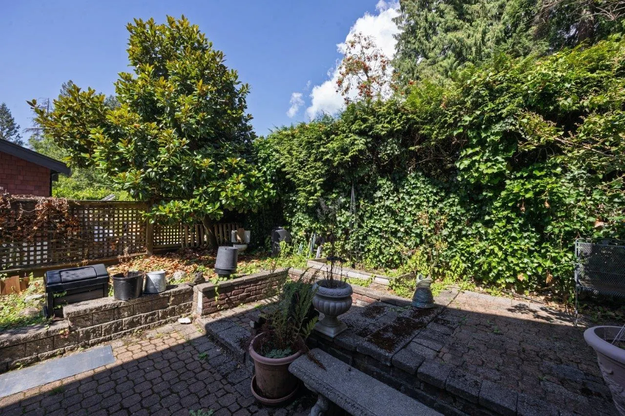 368 E Kings Road