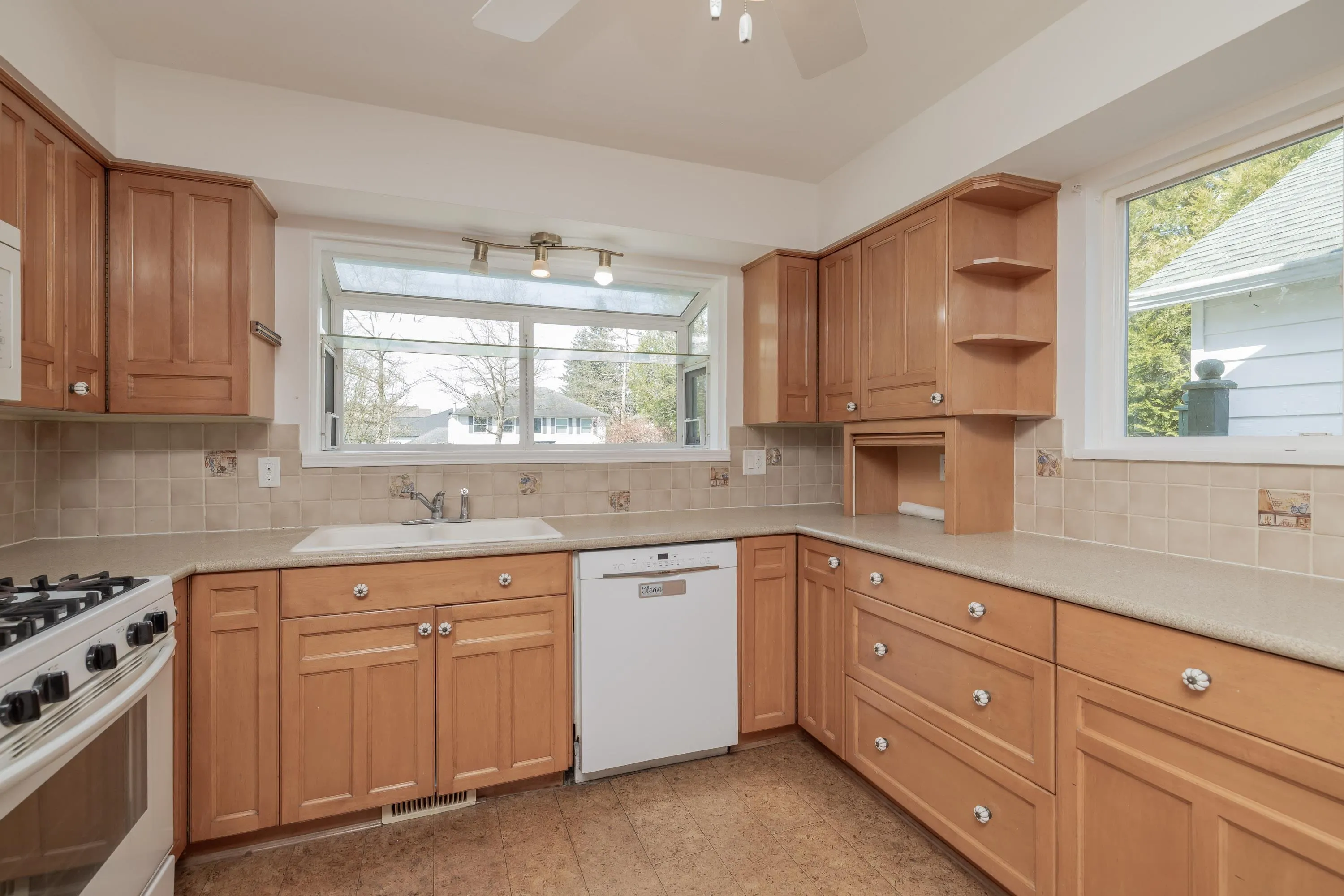 4458 Benz Crescent