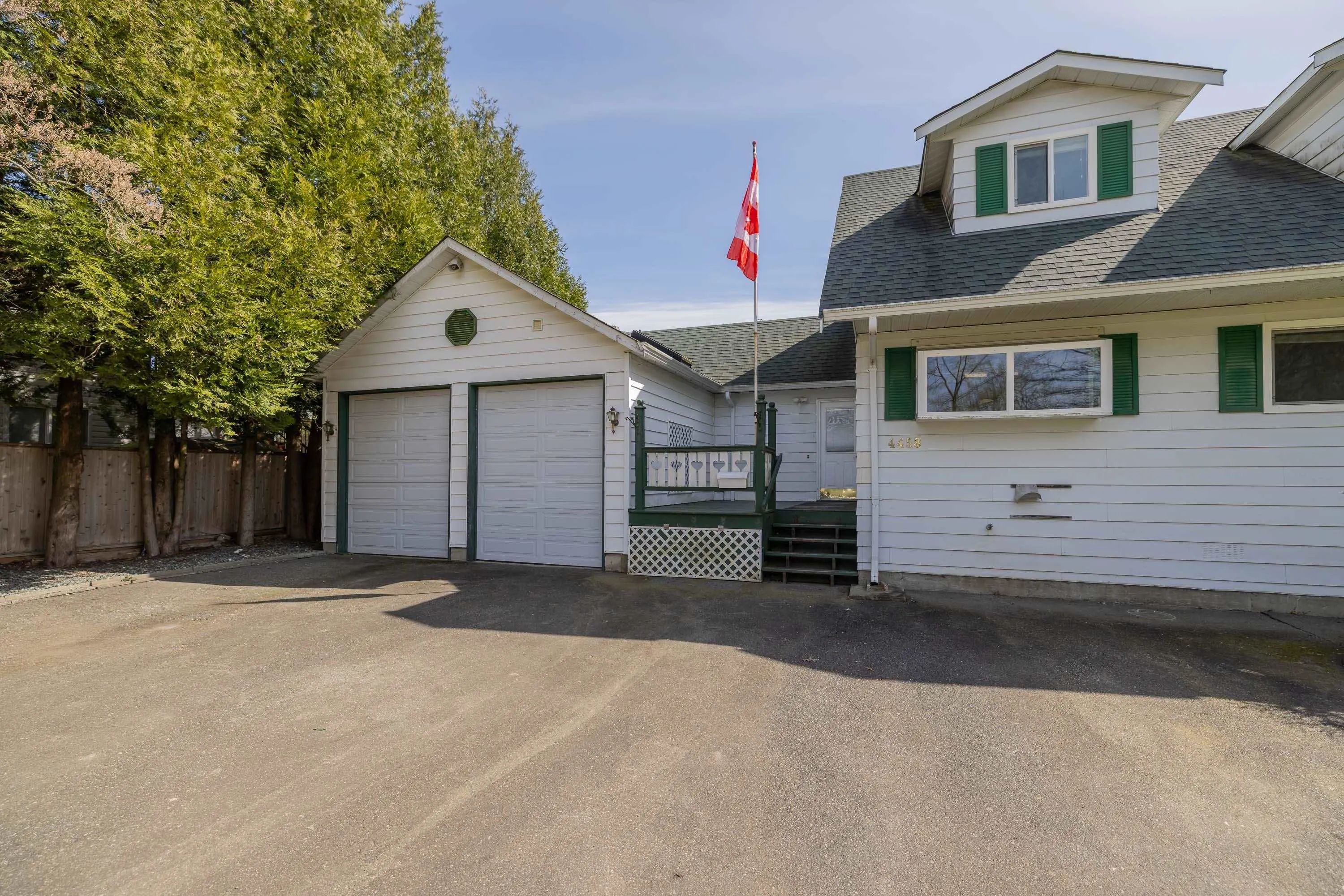 4458 Benz Crescent