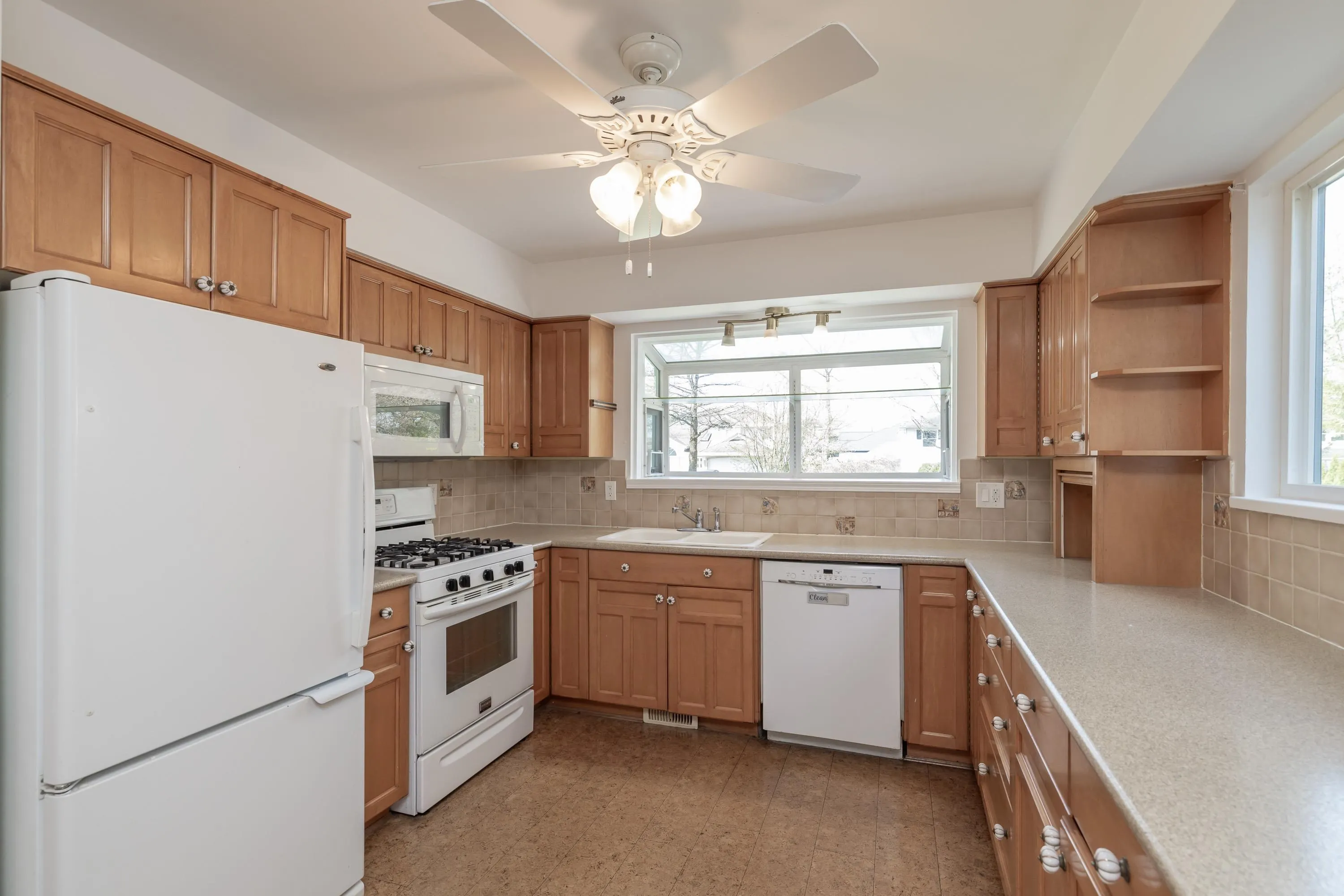 4458 Benz Crescent