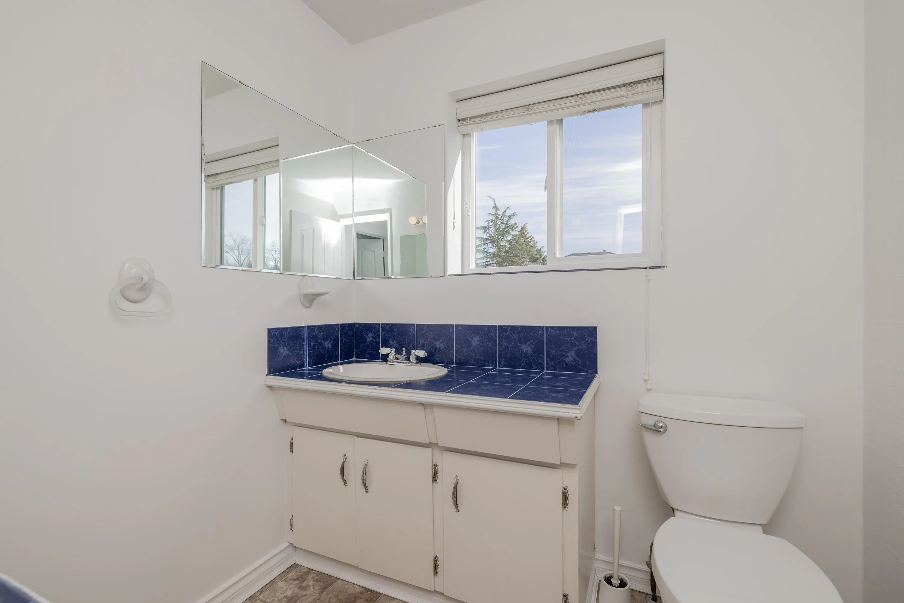 4458 Benz Crescent