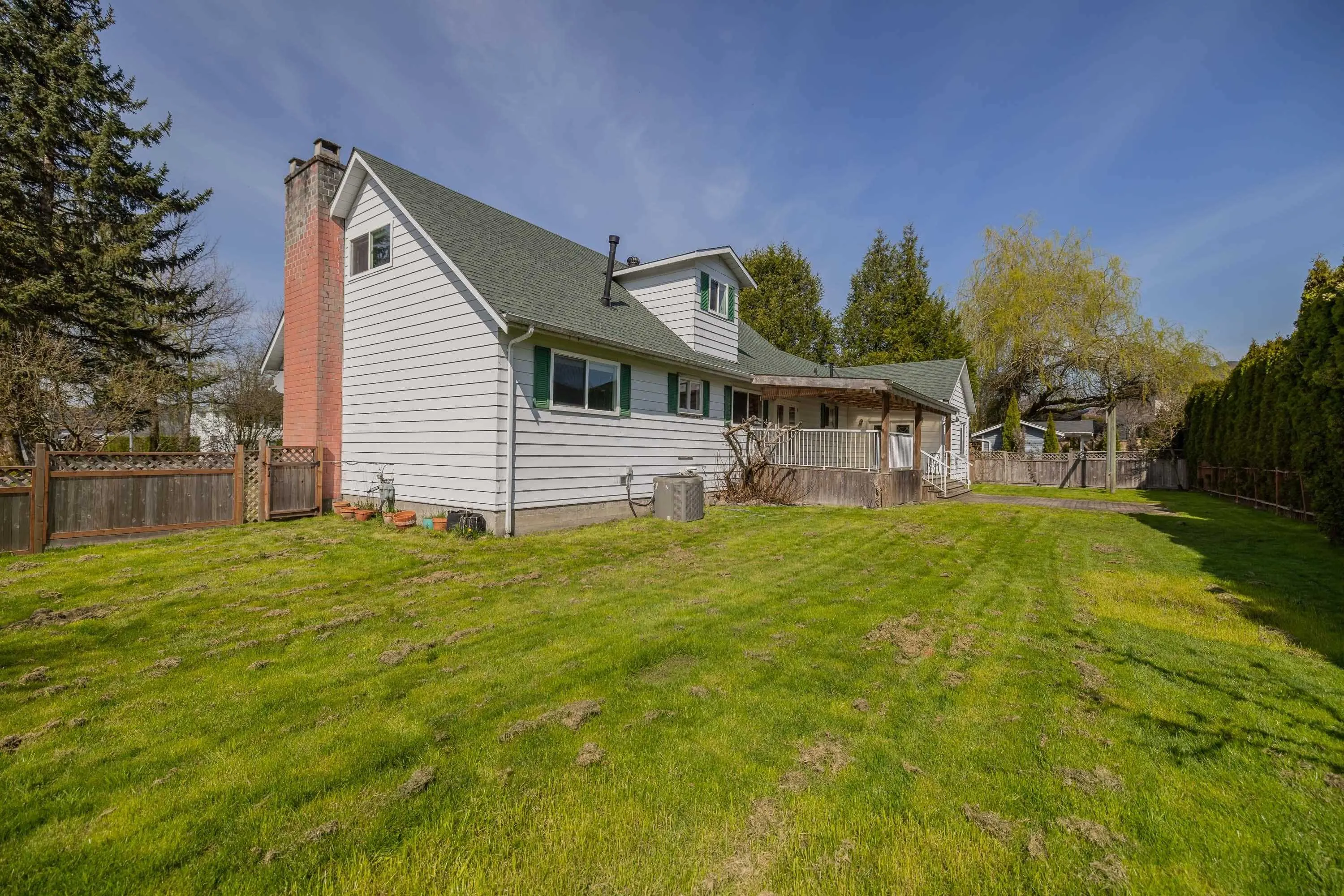 4458 Benz Crescent