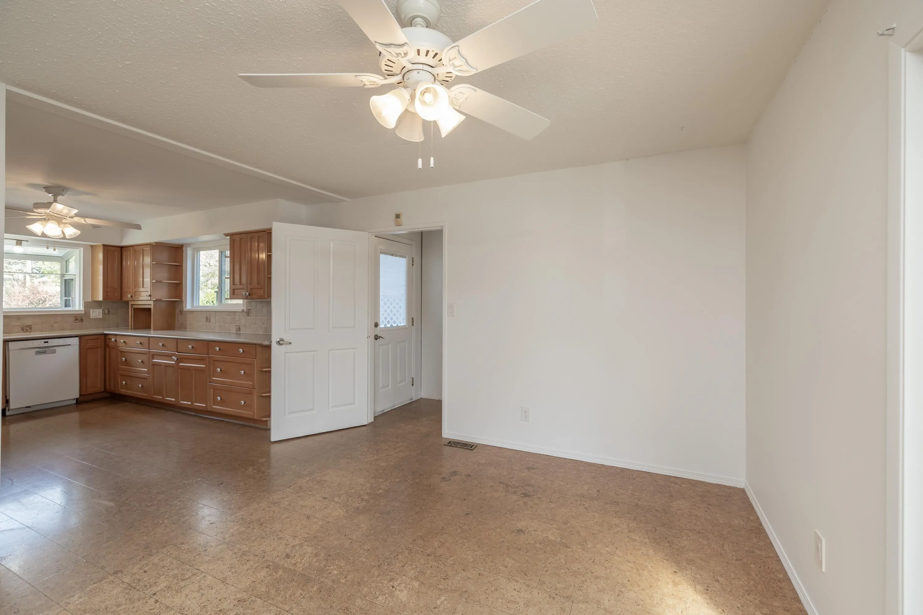 4458 Benz Crescent