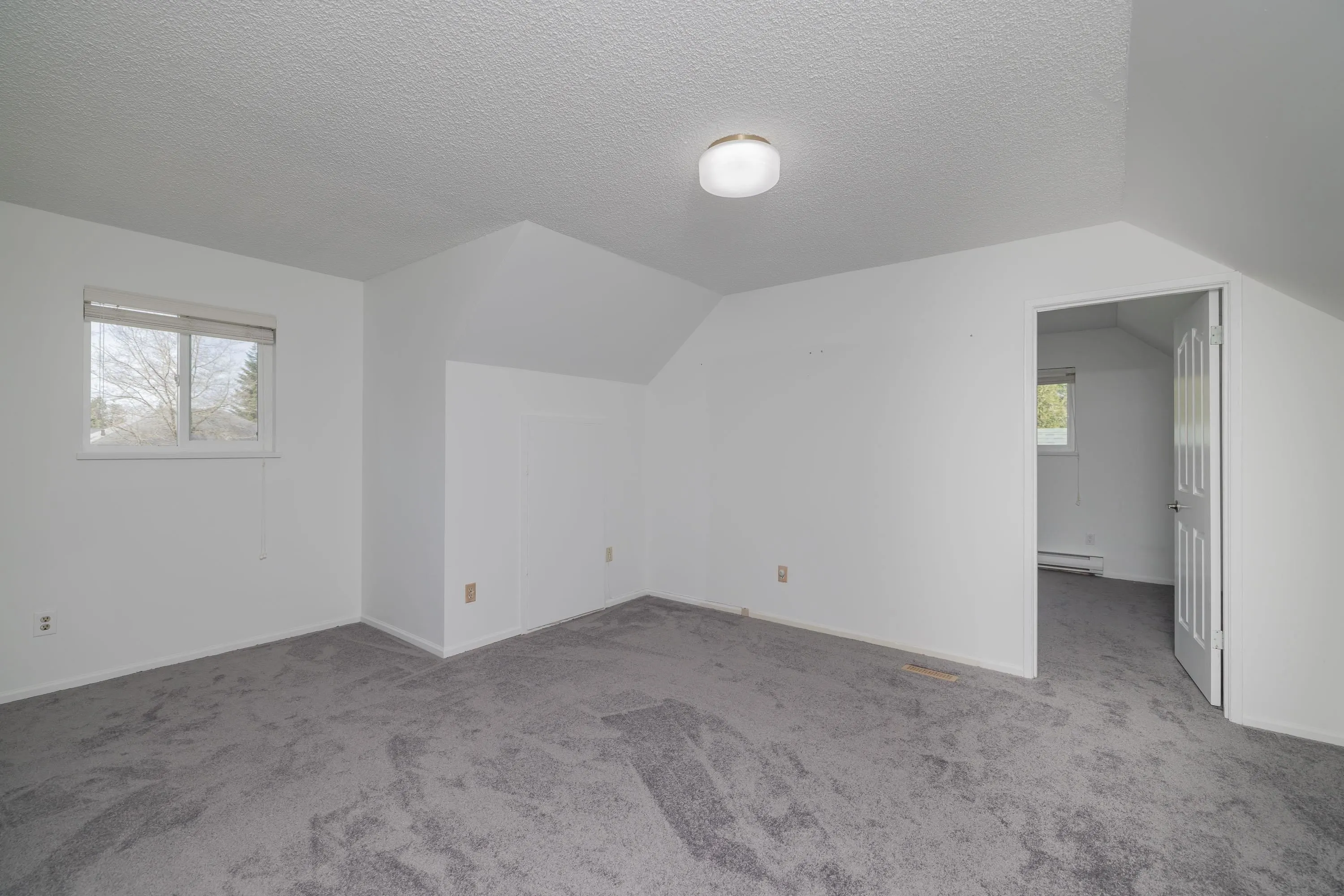 4458 Benz Crescent