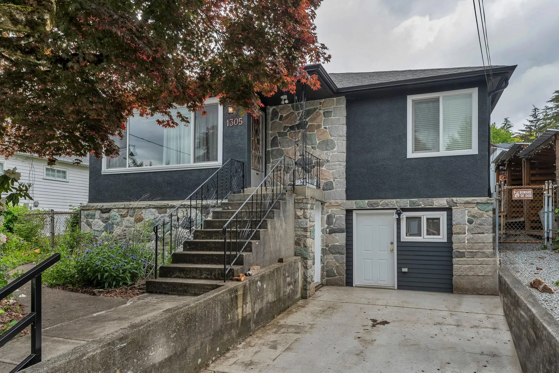 1305 Thomas Avenue