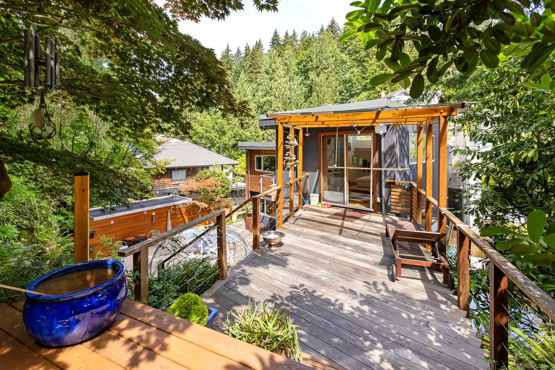 4527 Strathcona Road