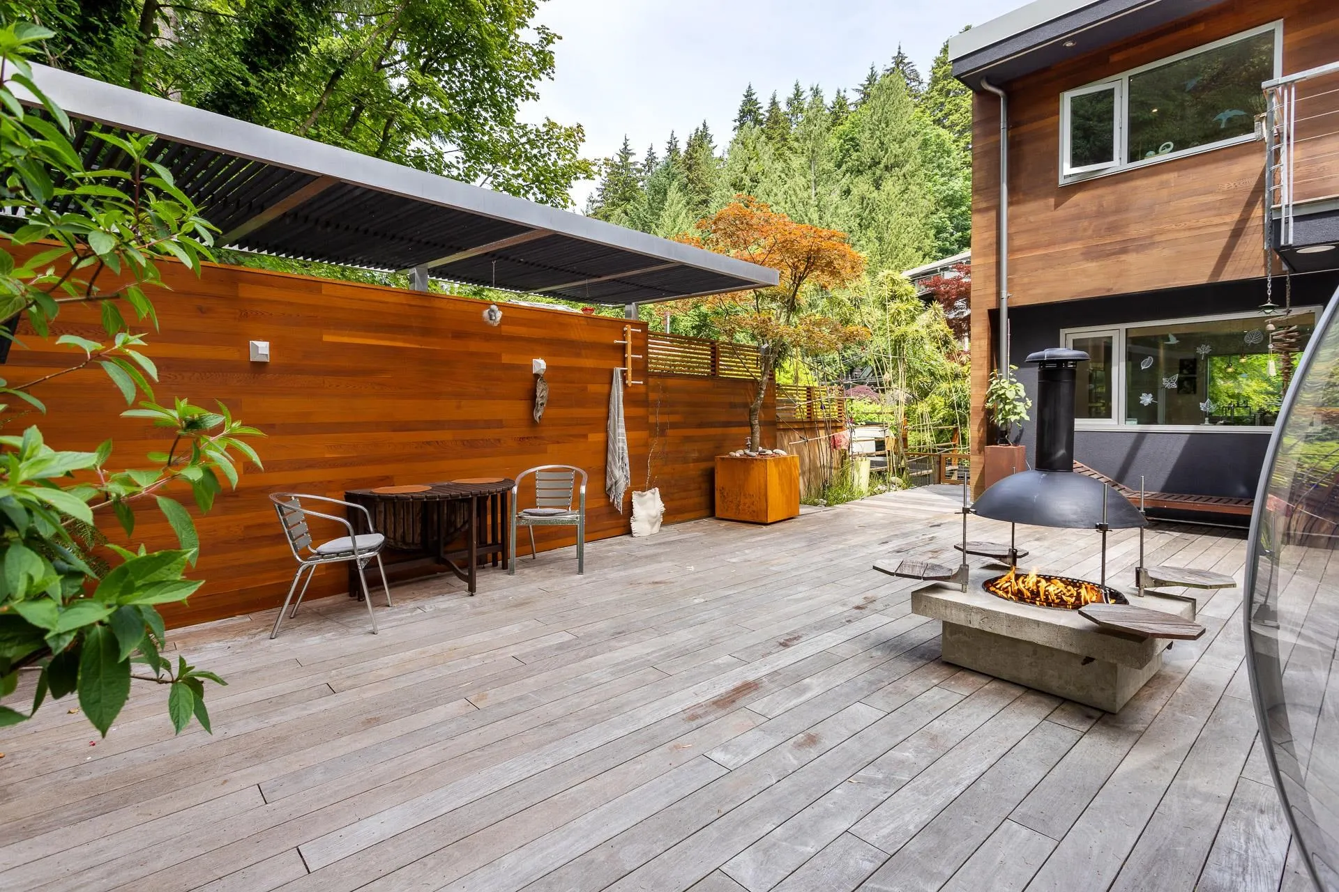 4527 Strathcona Road