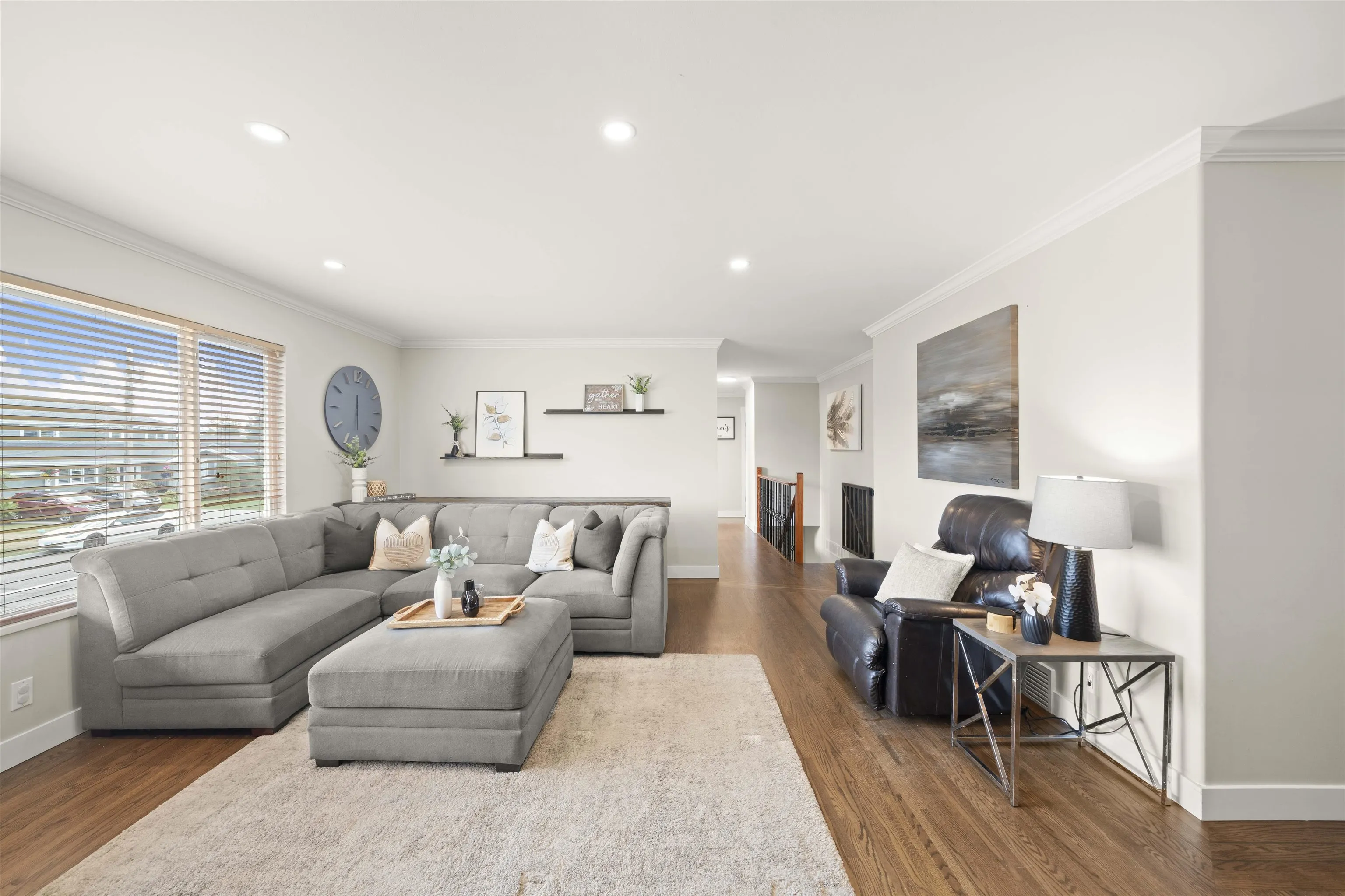5521 Maple Crescent