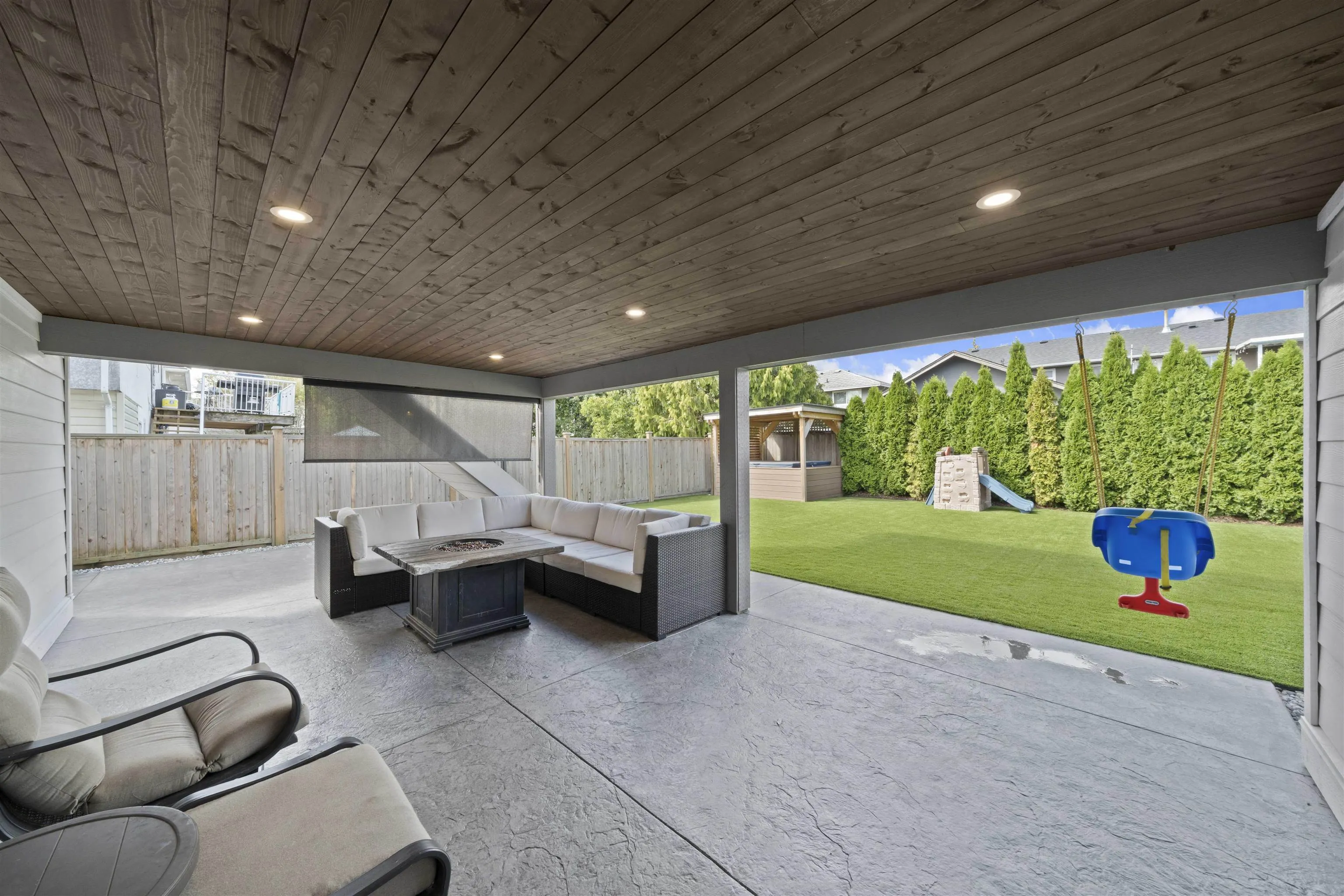 5521 Maple Crescent