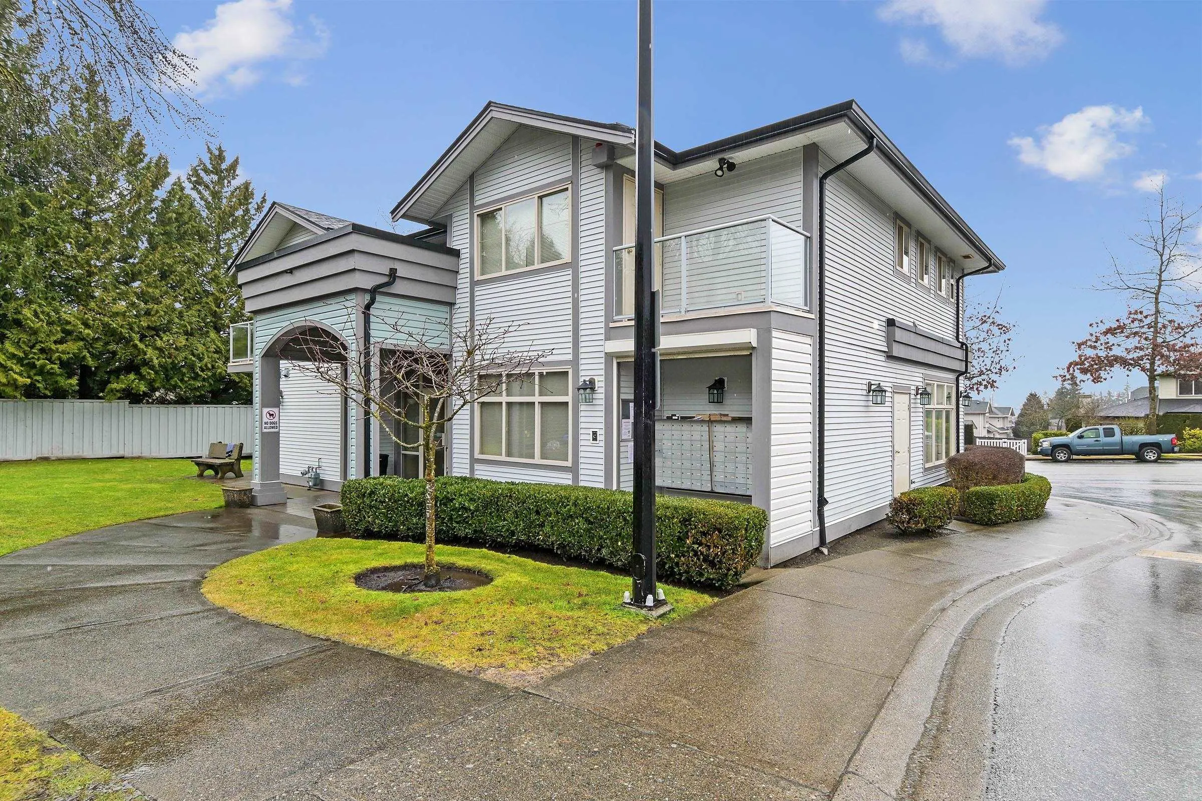 136 20820 87 Avenue