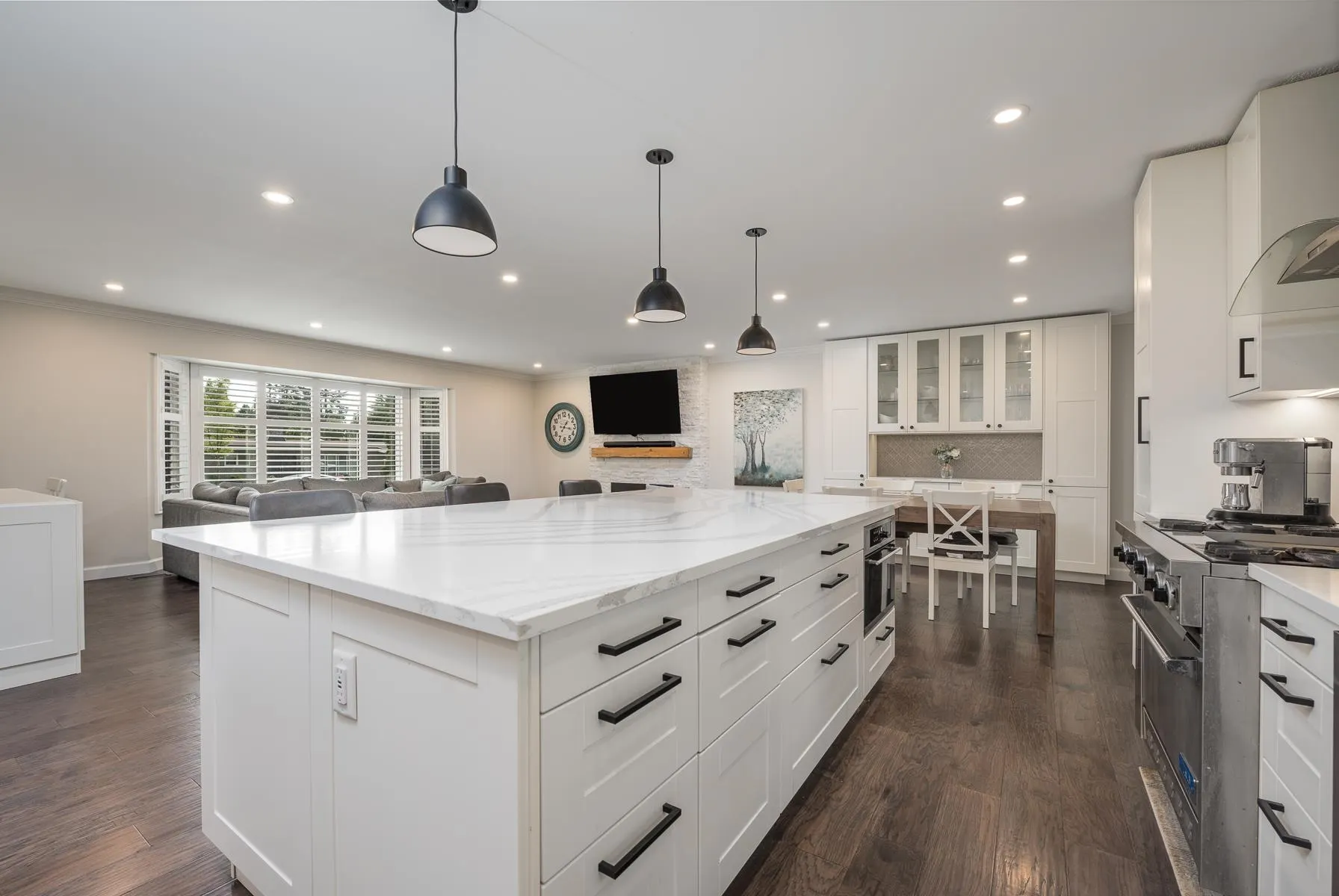 5047 Erin Way