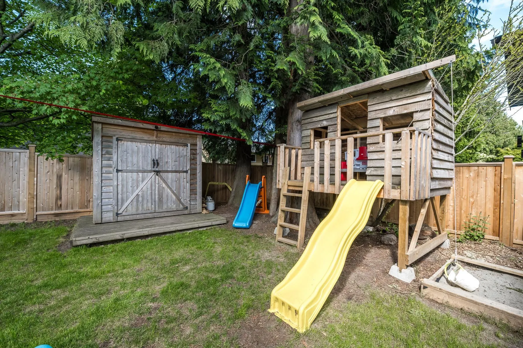 5047 Erin Way