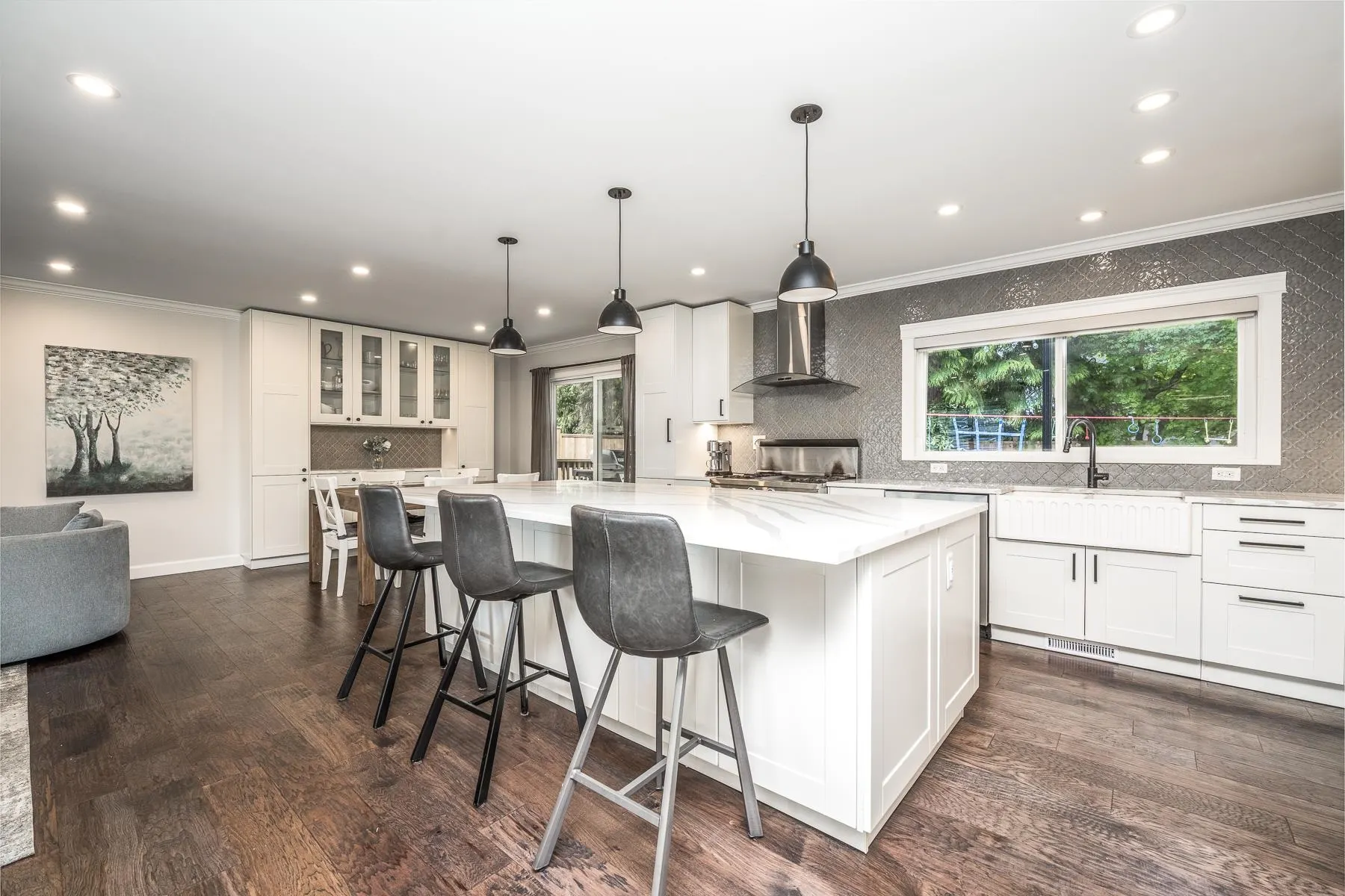 5047 Erin Way