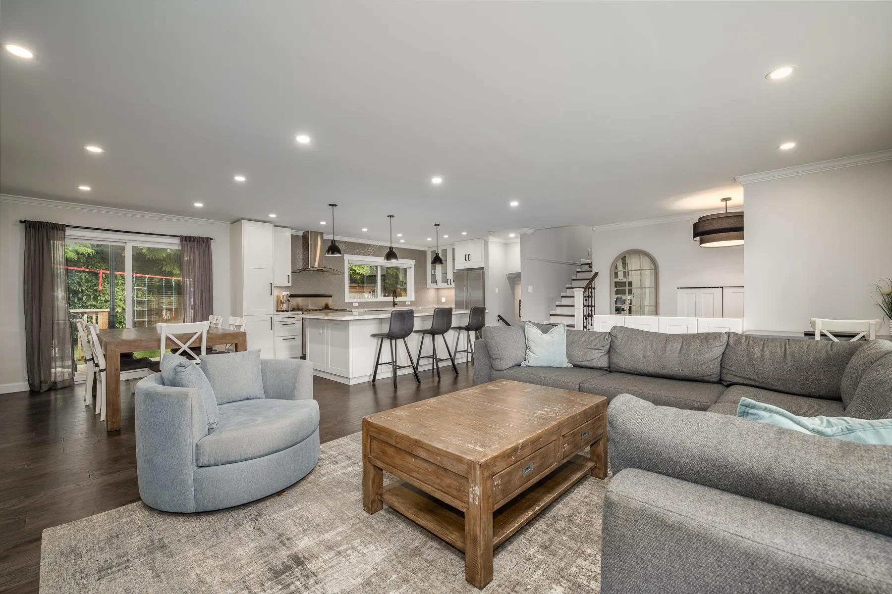 5047 Erin Way