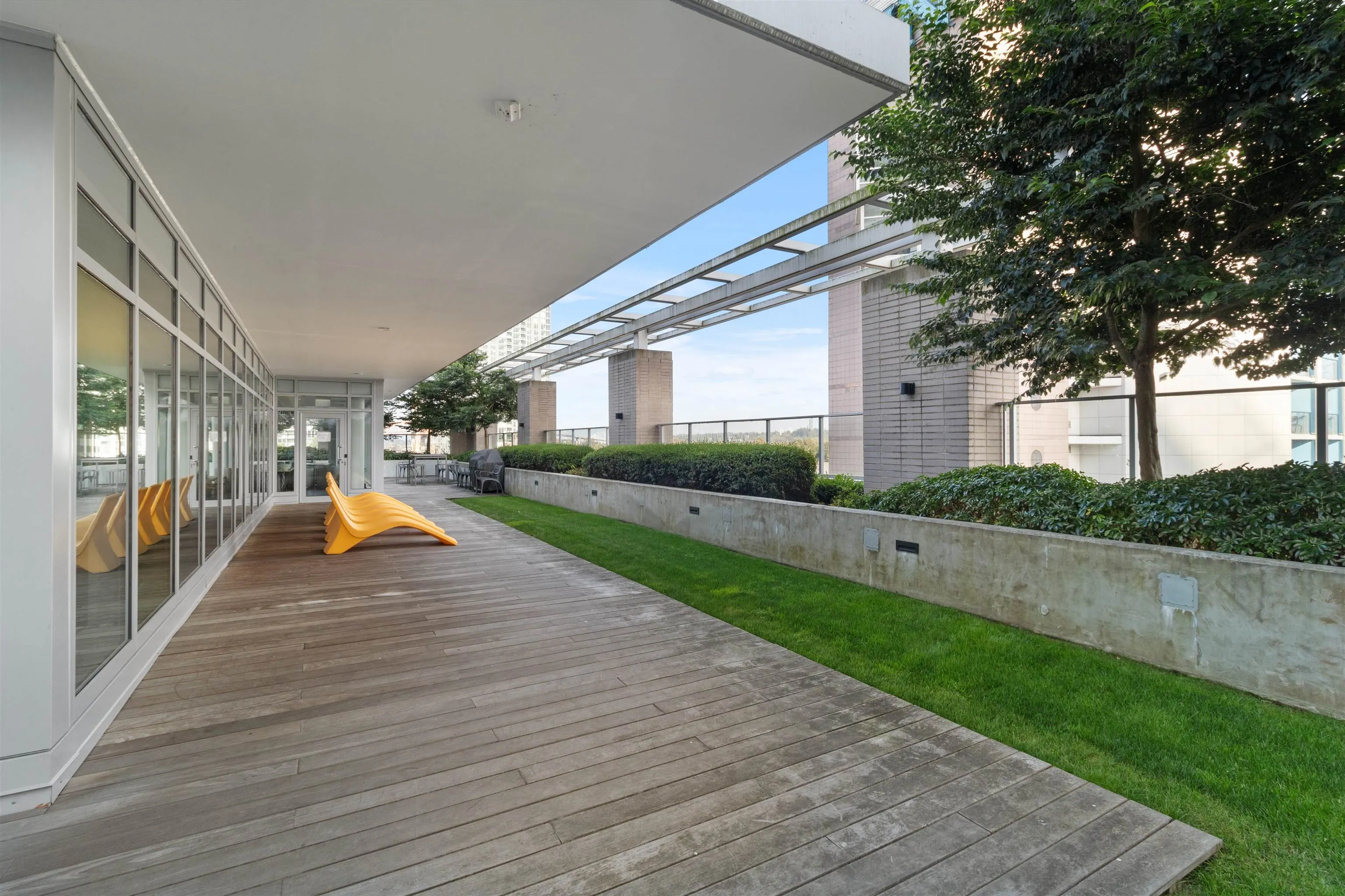 2711 908 Quayside Drive