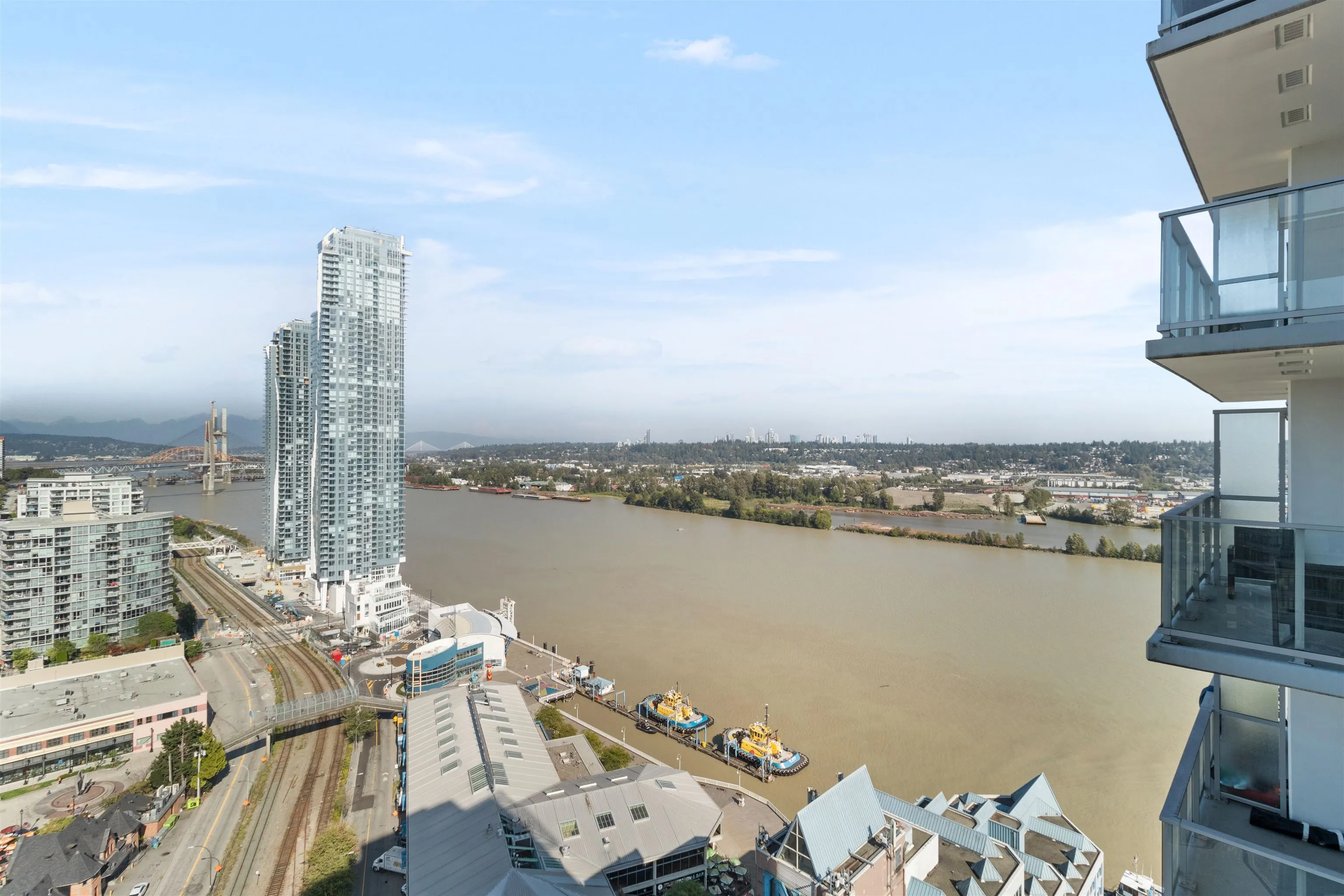 2711 908 Quayside Drive