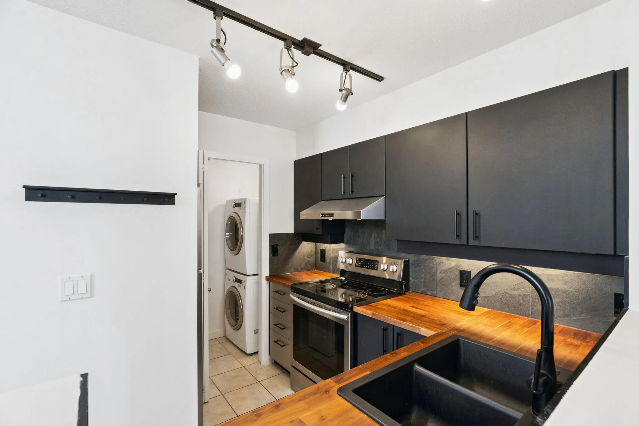 415 10866 City Parkway