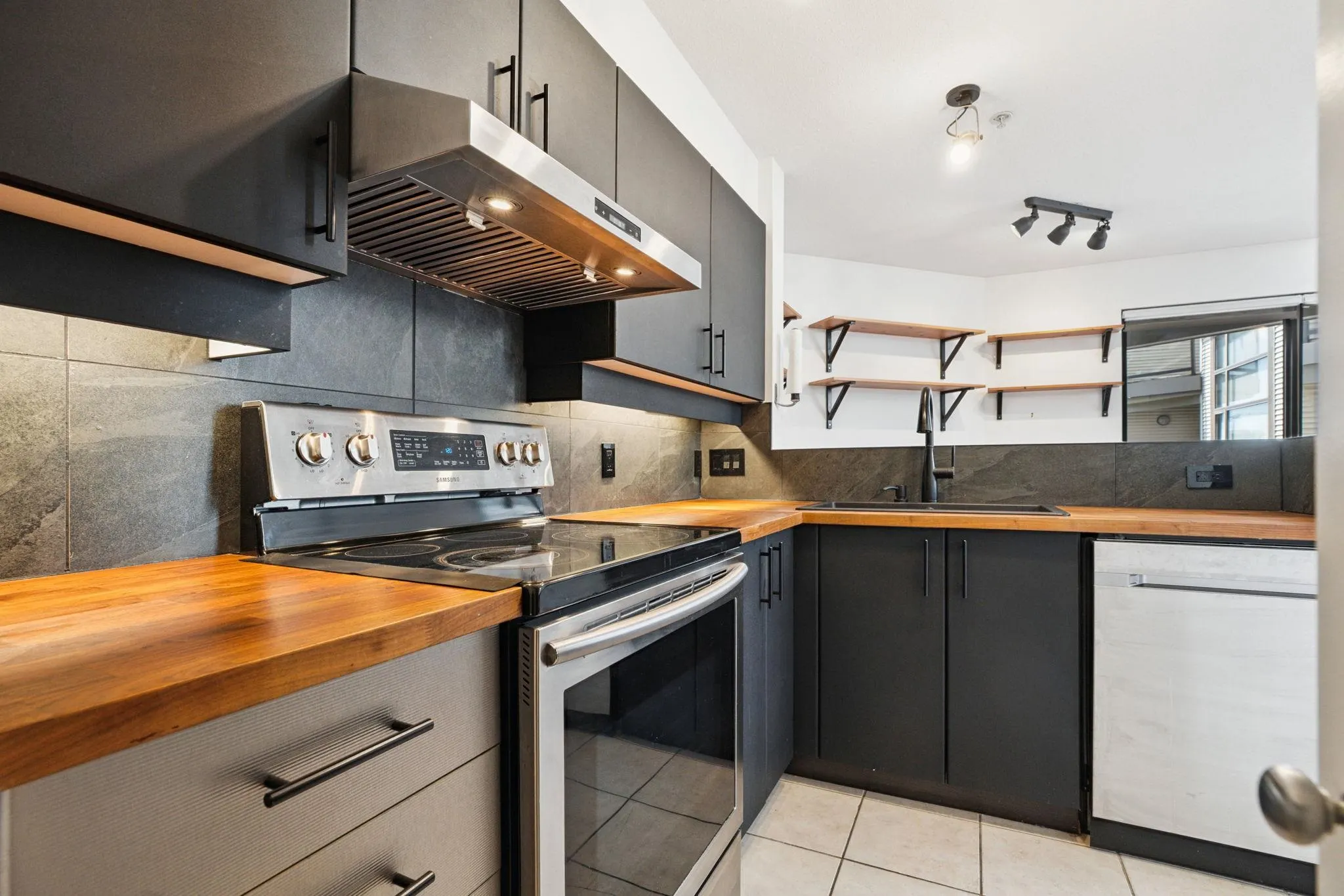 415 10866 City Parkway