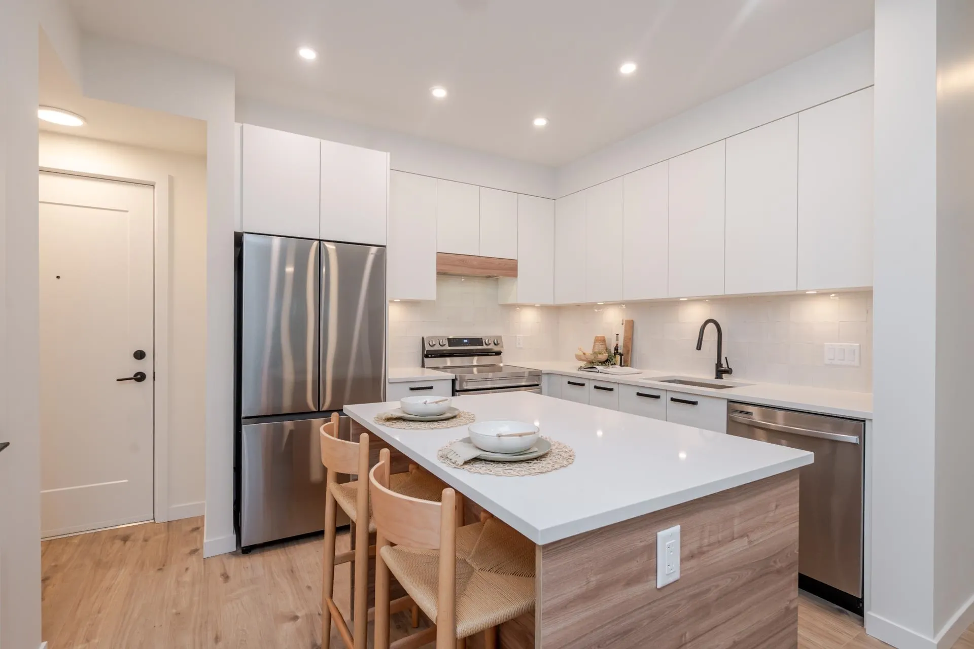 302 33920 Best Avenue