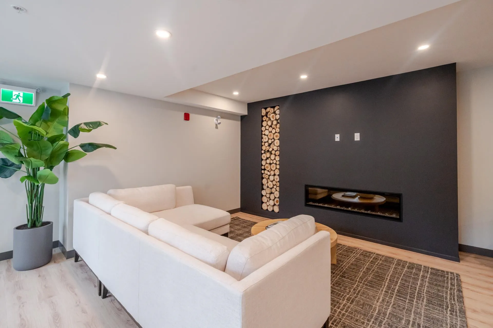 302 33920 Best Avenue