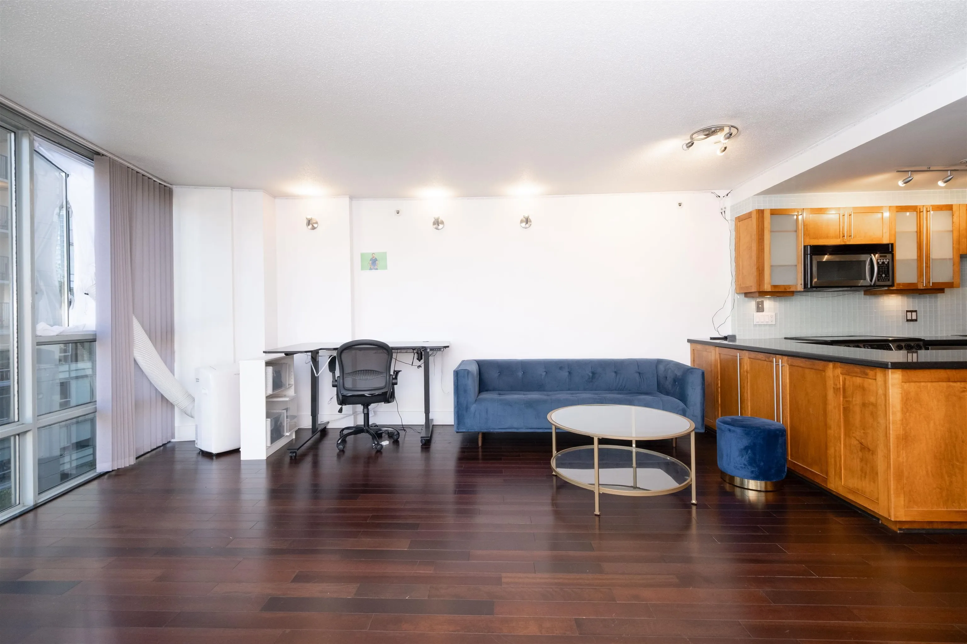 801 930 Cambie Street