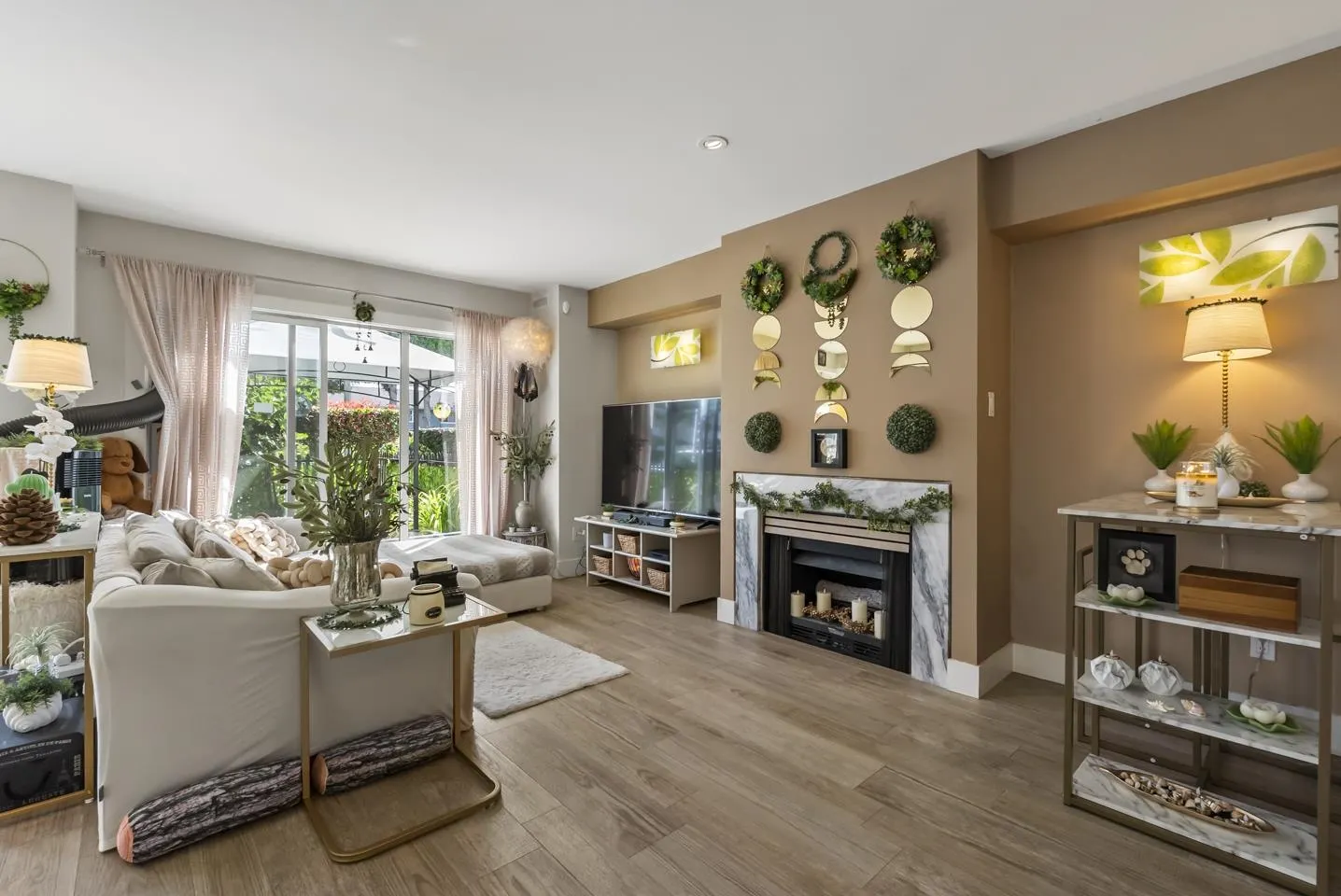 103 2211 No 4 Road