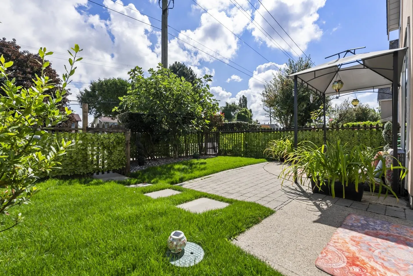 103 2211 No 4 Road