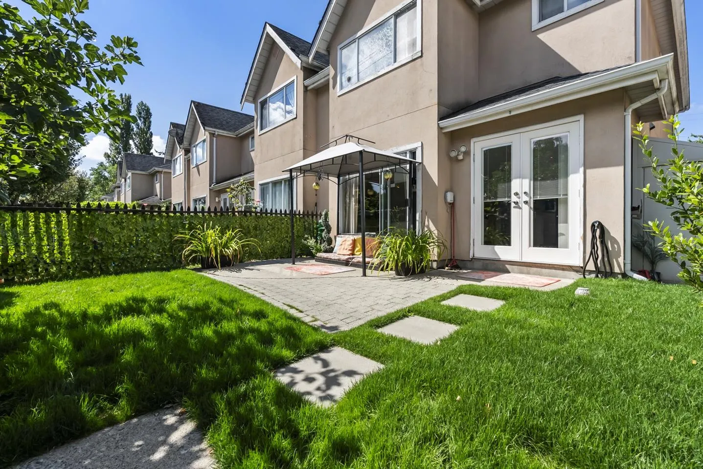 103 2211 No 4 Road