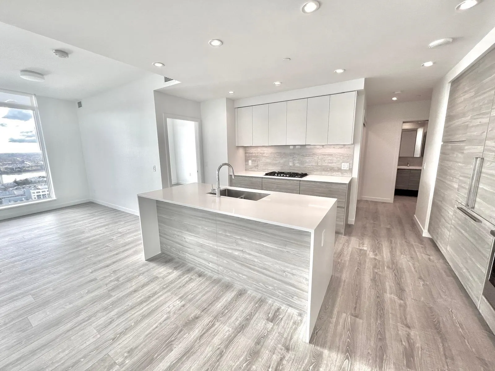 2108 680 Quayside Drive