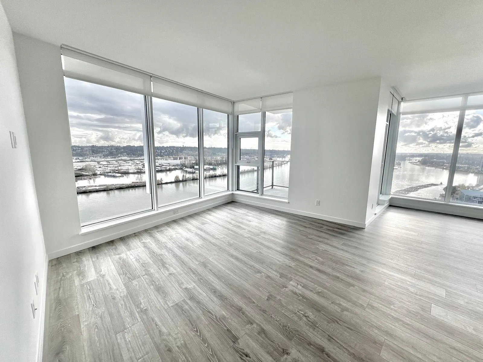 2108 680 Quayside Drive