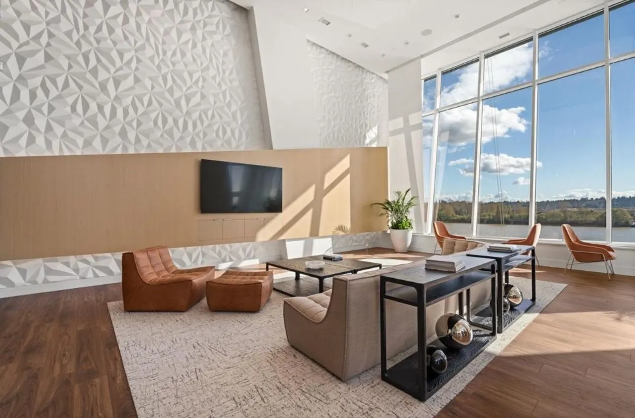 2108 680 Quayside Drive