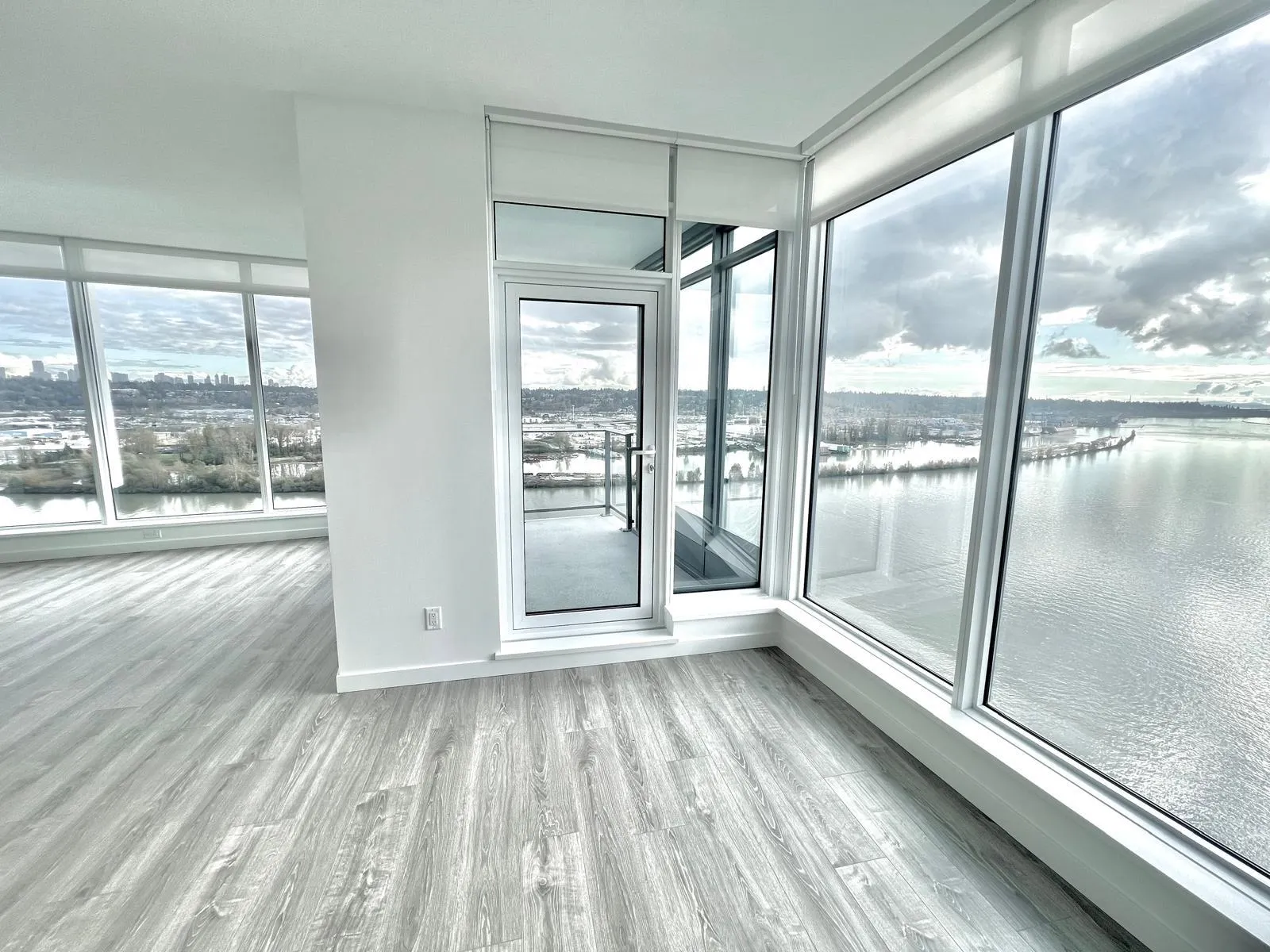 2108 680 Quayside Drive