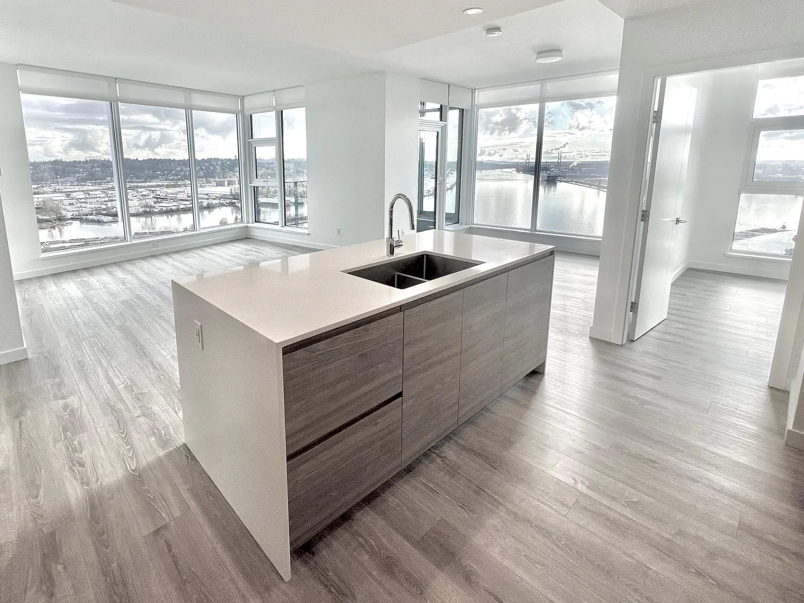 2108 680 Quayside Drive
