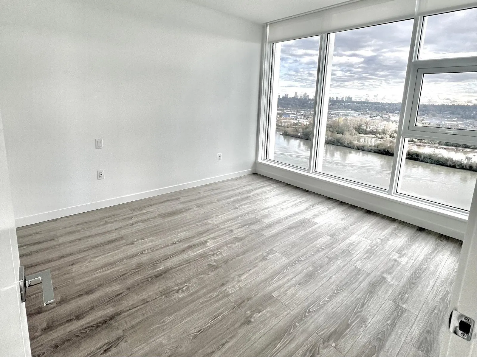 2108 680 Quayside Drive