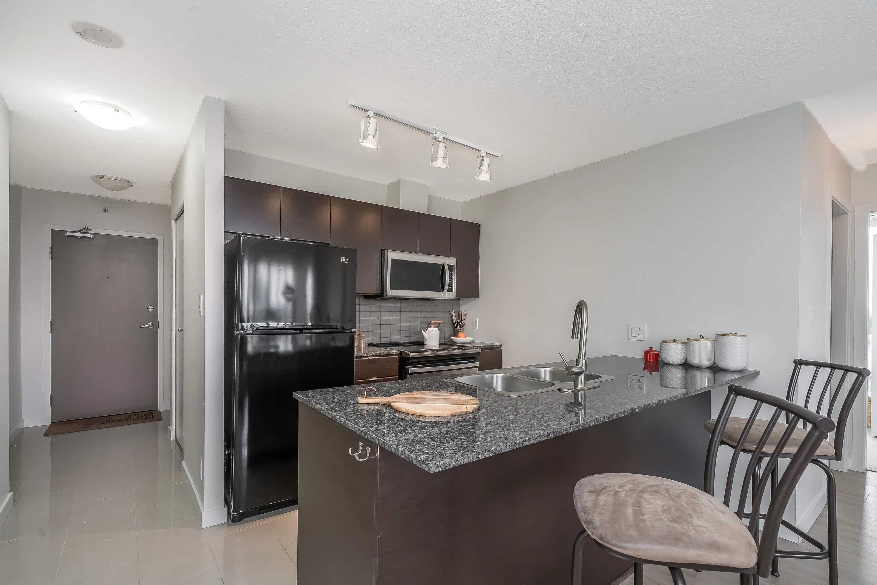 1102 13618 100 Avenue