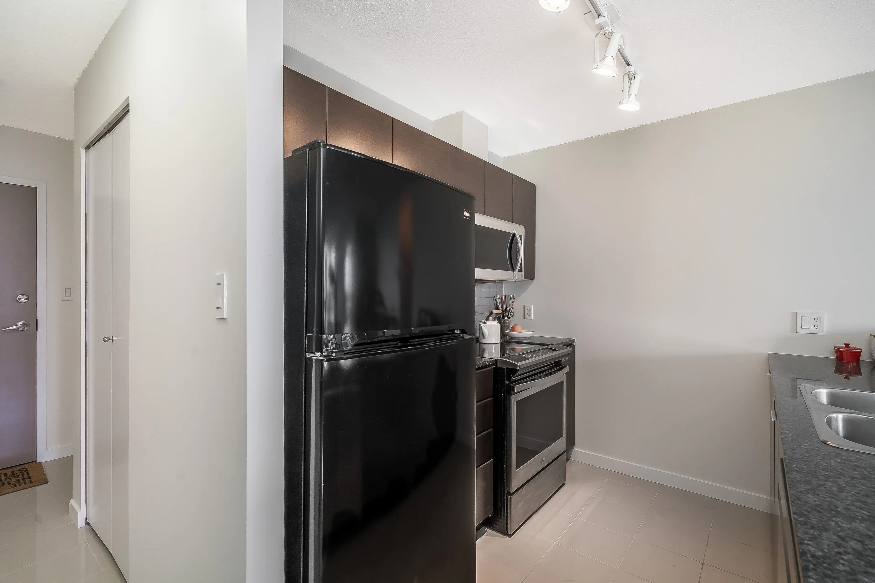 1102 13618 100 Avenue