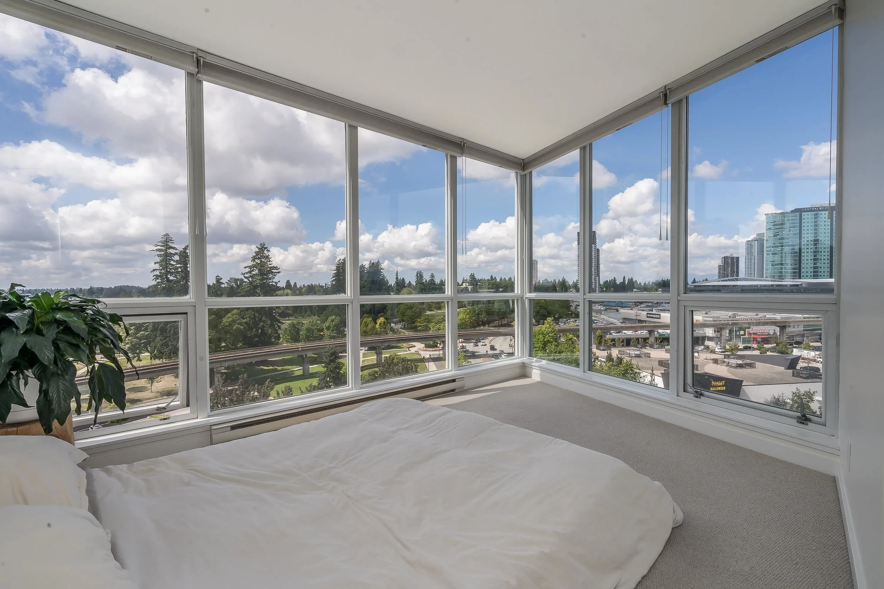 1102 13618 100 Avenue