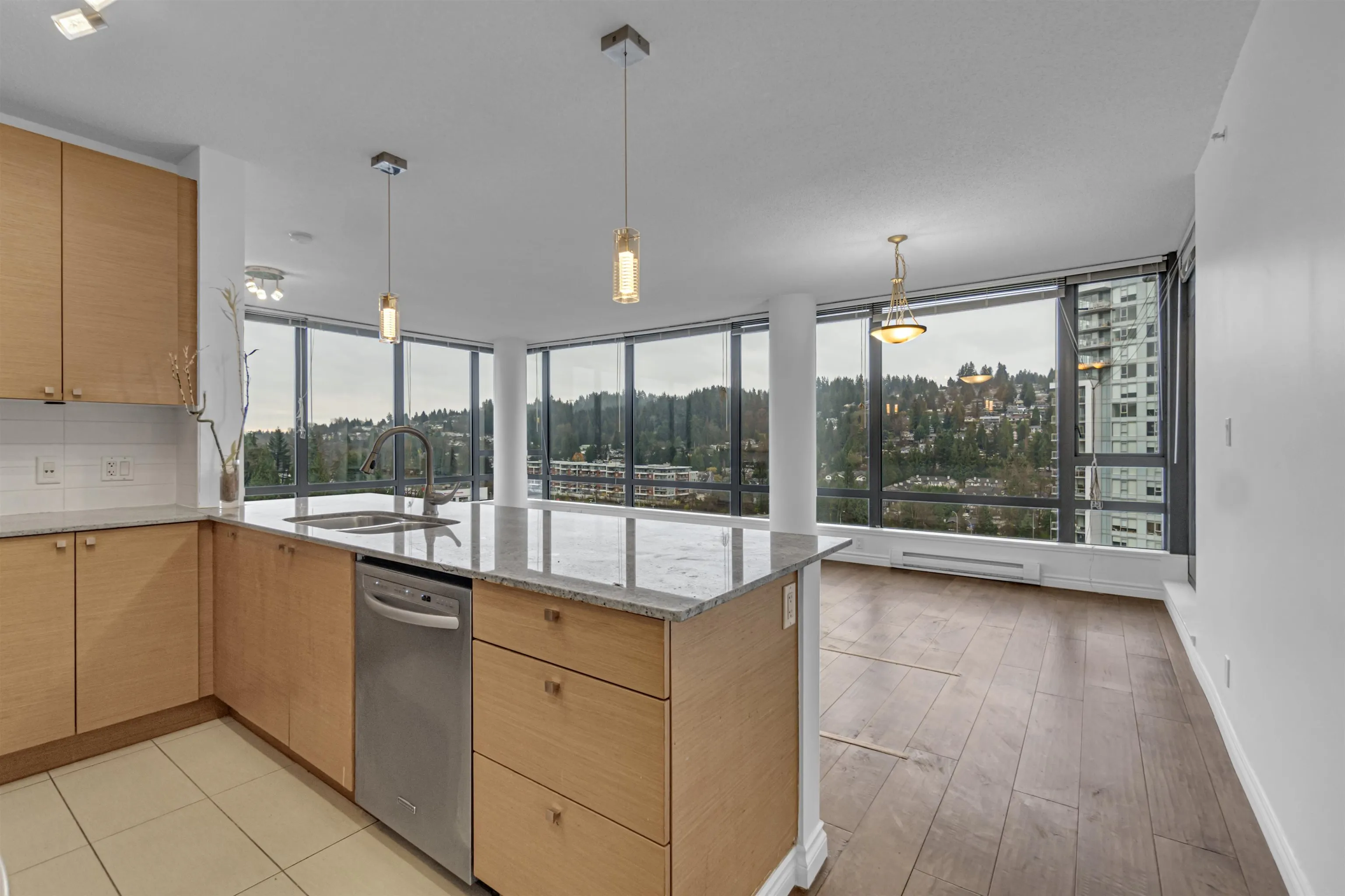 1602 400 Capilano Road