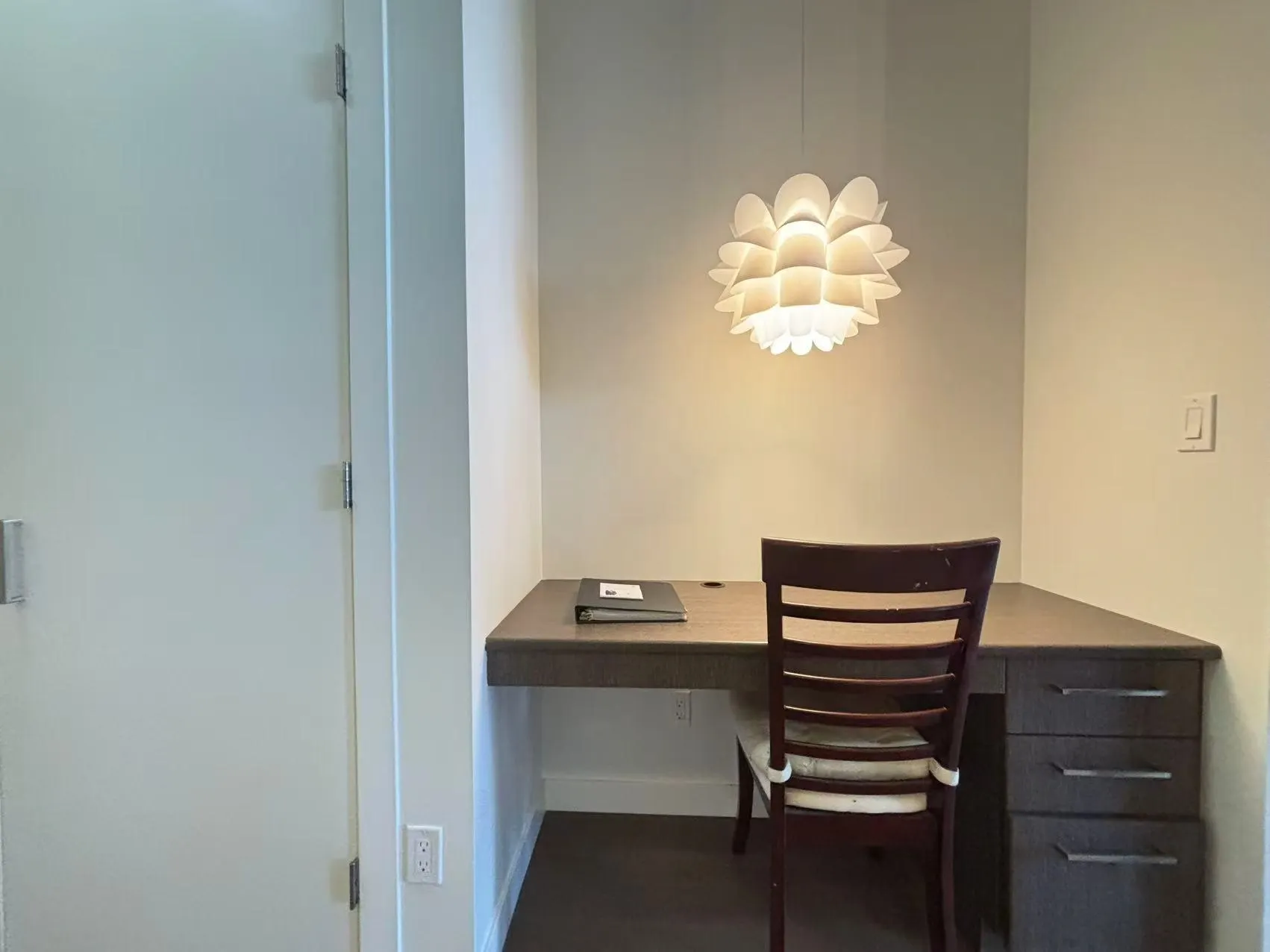 10x 9080 University Crescent