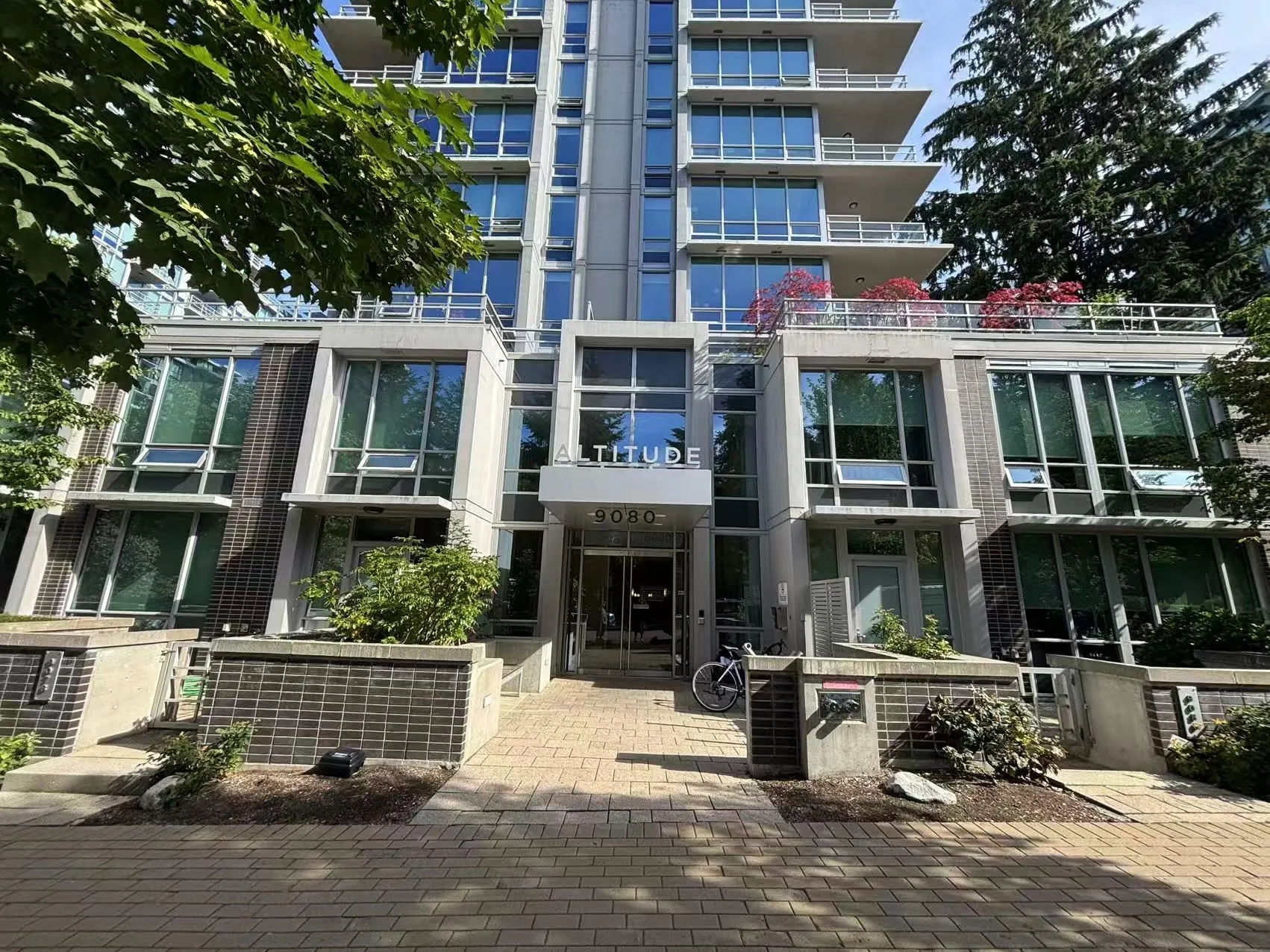10x 9080 University Crescent